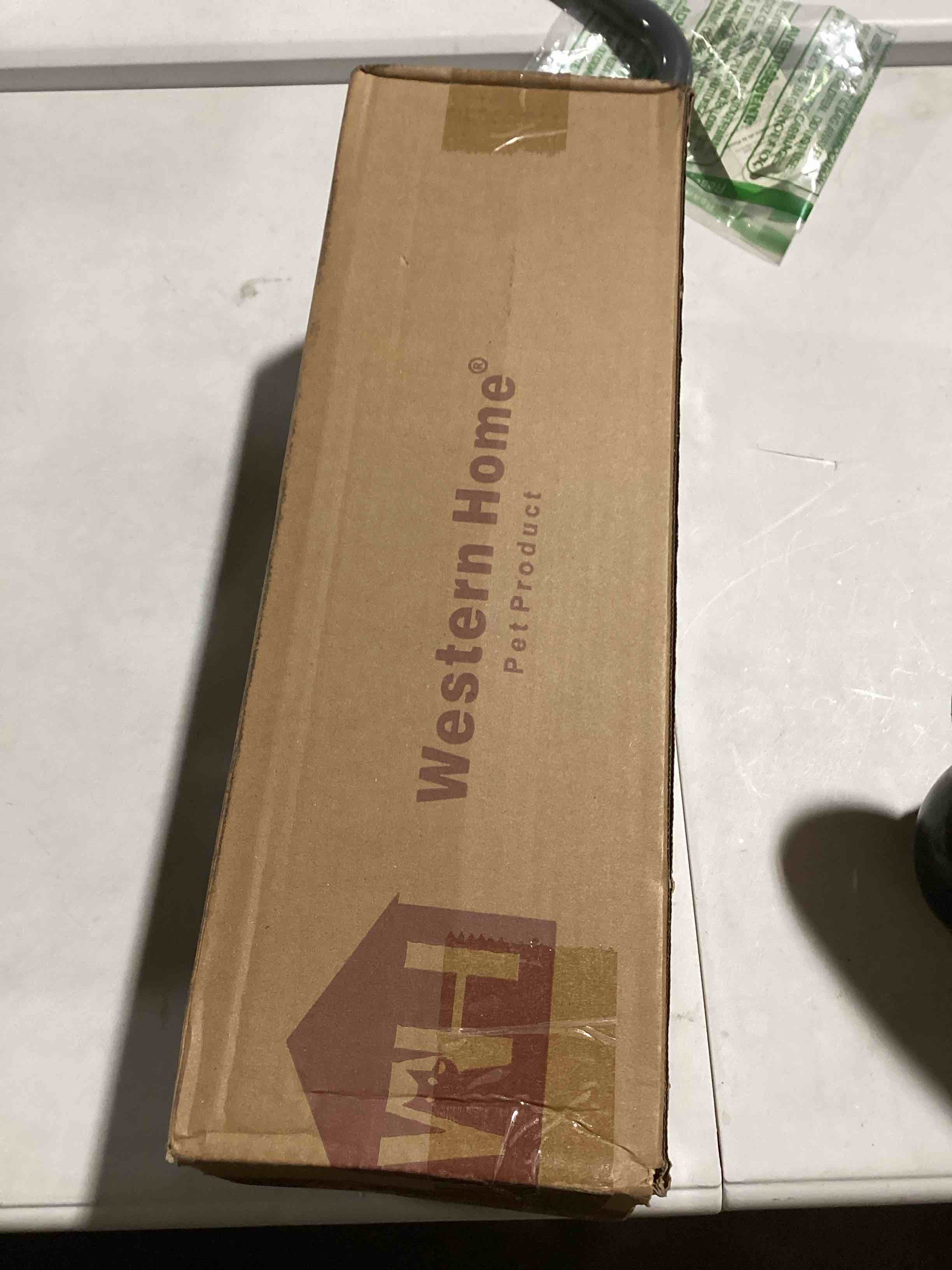 https://s3.amazonaws.com/lotting-images-prod/bidfta/TEA0457095_1729600577227.jpeg