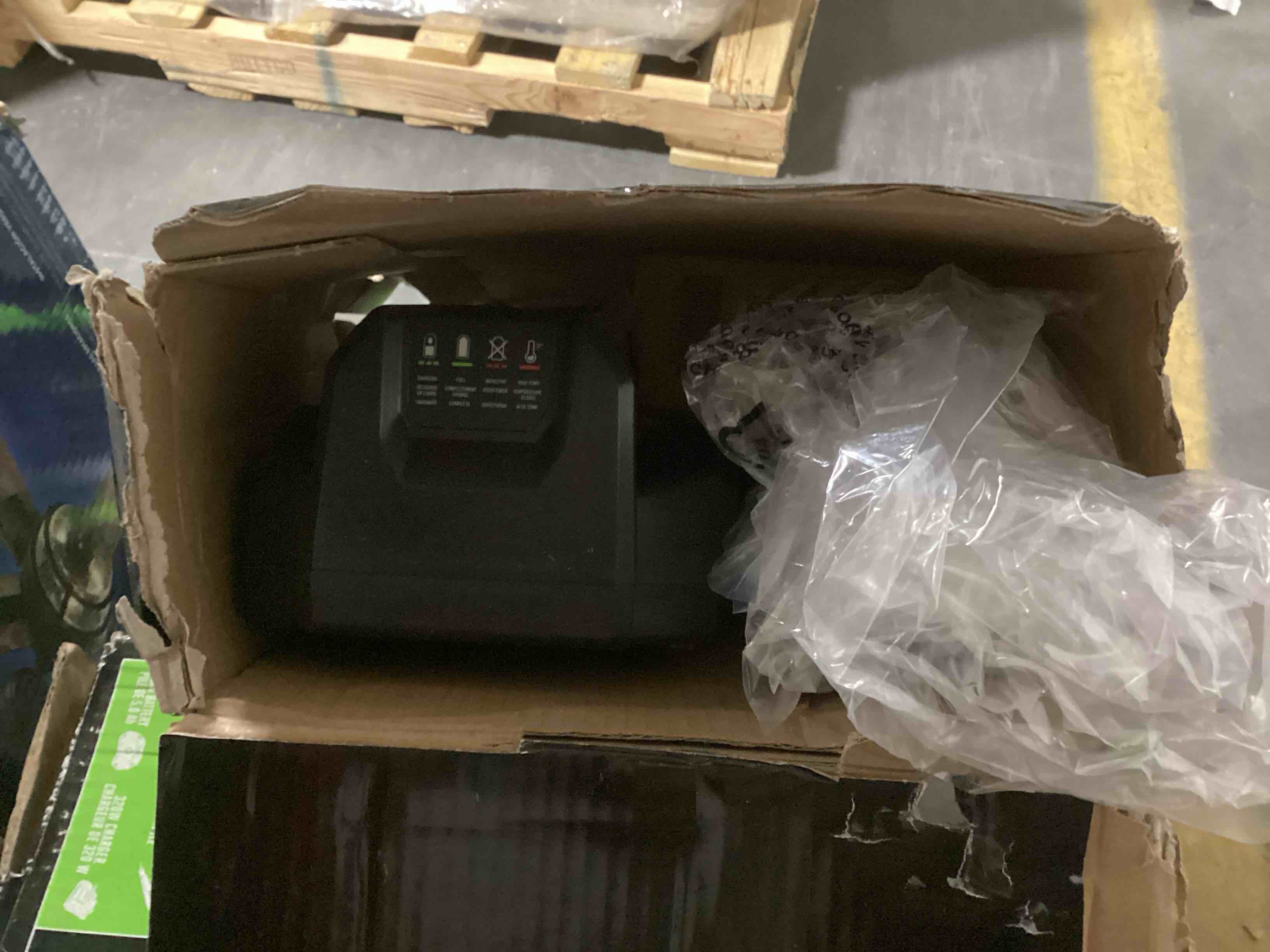 https://s3.amazonaws.com/lotting-images-prod/bidfta/TEA0457503_1729195219474.jpeg