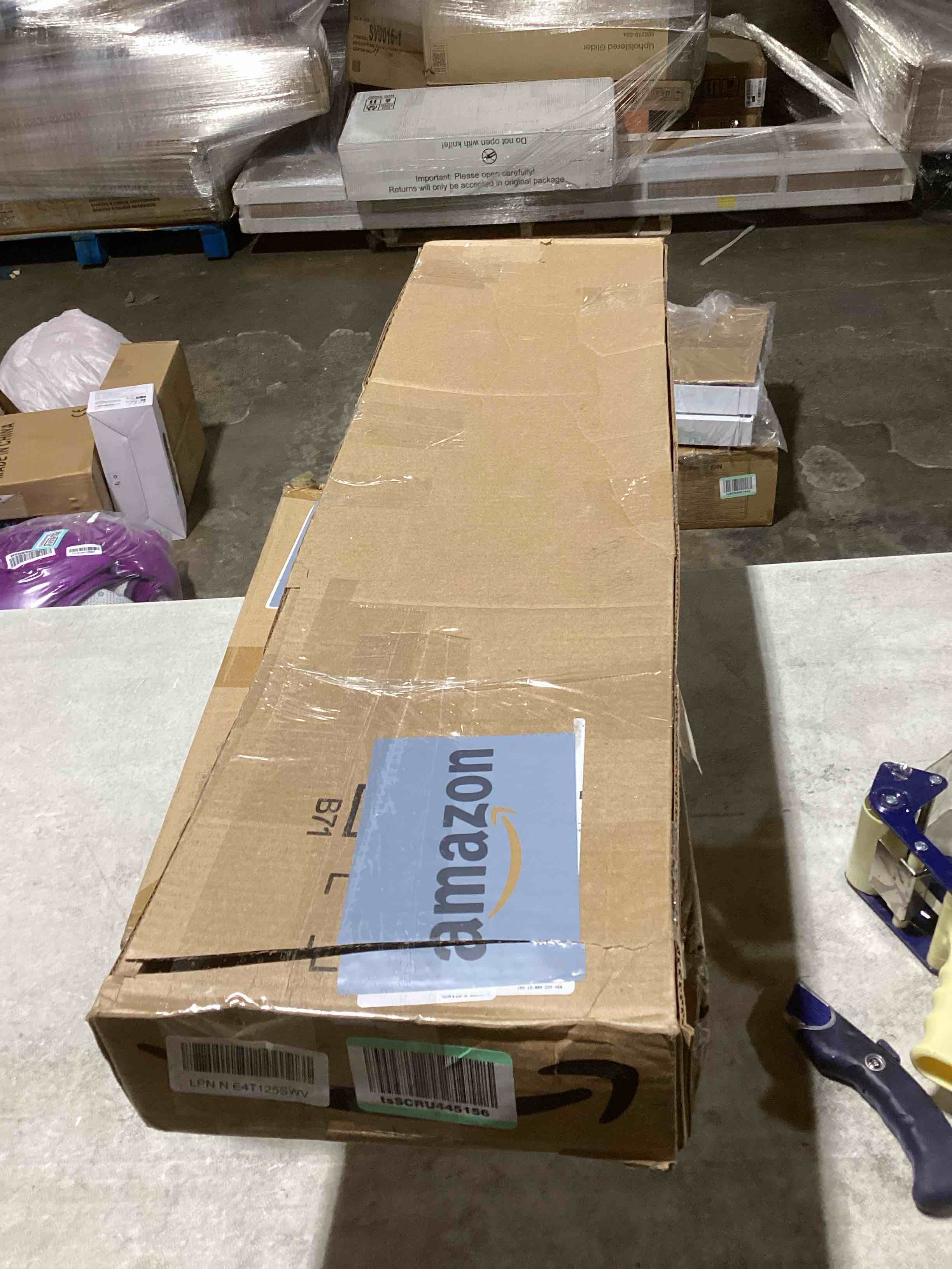 https://s3.amazonaws.com/lotting-images-prod/bidfta/TEA0458334_1729861597203.jpeg