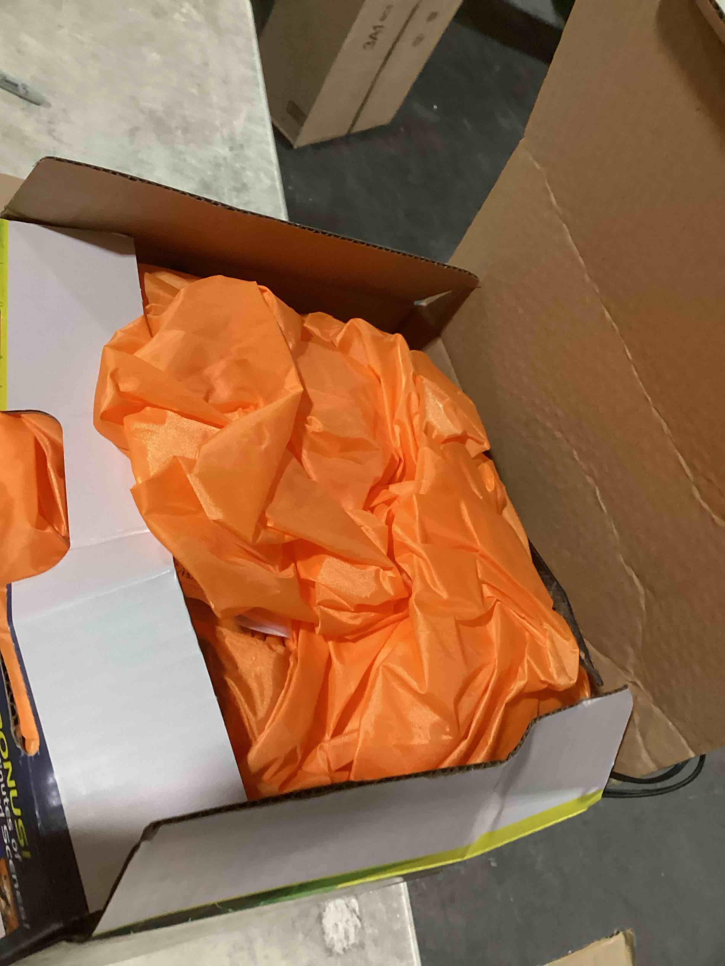 https://s3.amazonaws.com/lotting-images-prod/bidfta/TEA0458820_1729709240769.jpeg