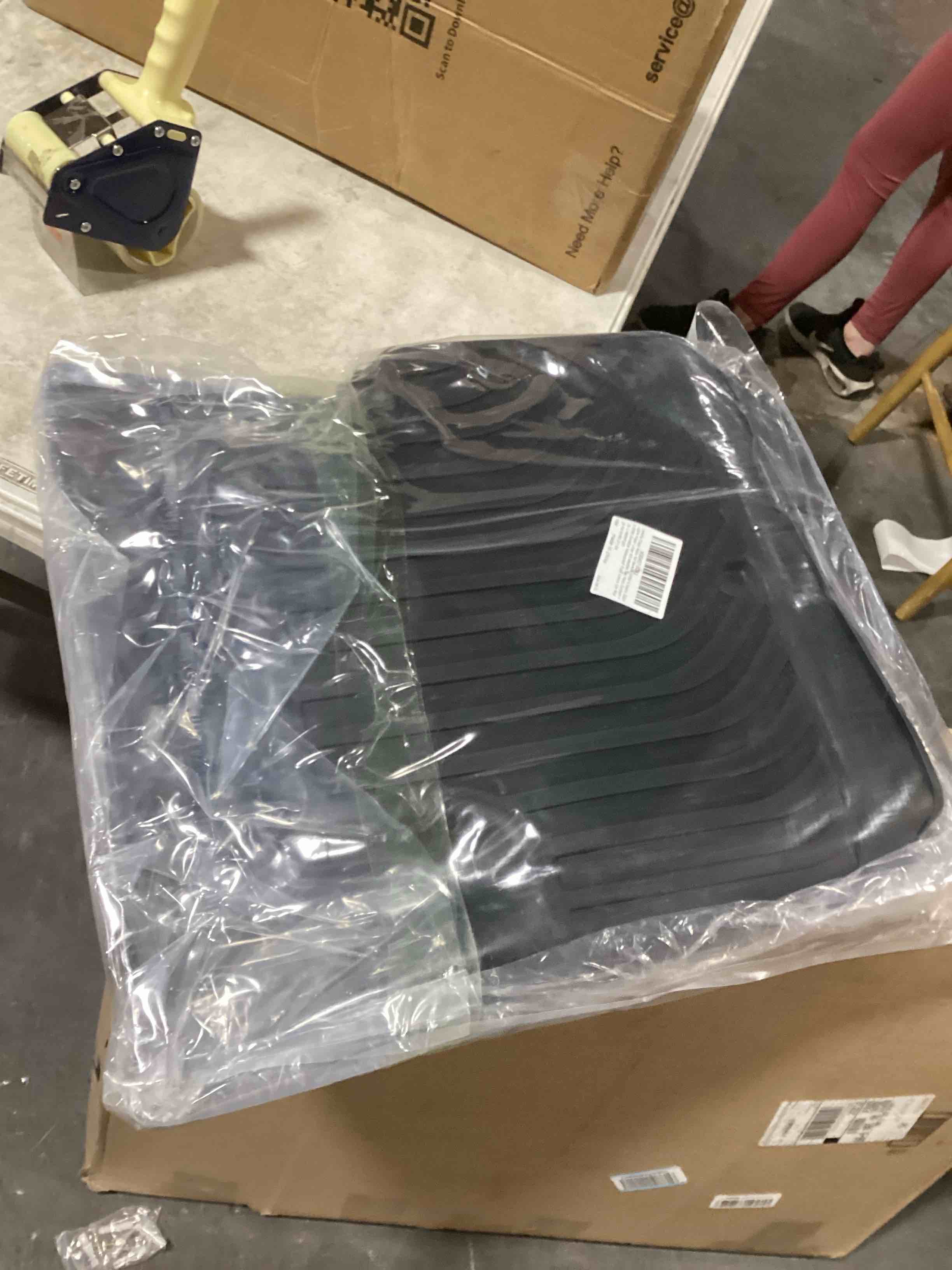 https://s3.amazonaws.com/lotting-images-prod/bidfta/TEA0459021_1729685775621.jpeg