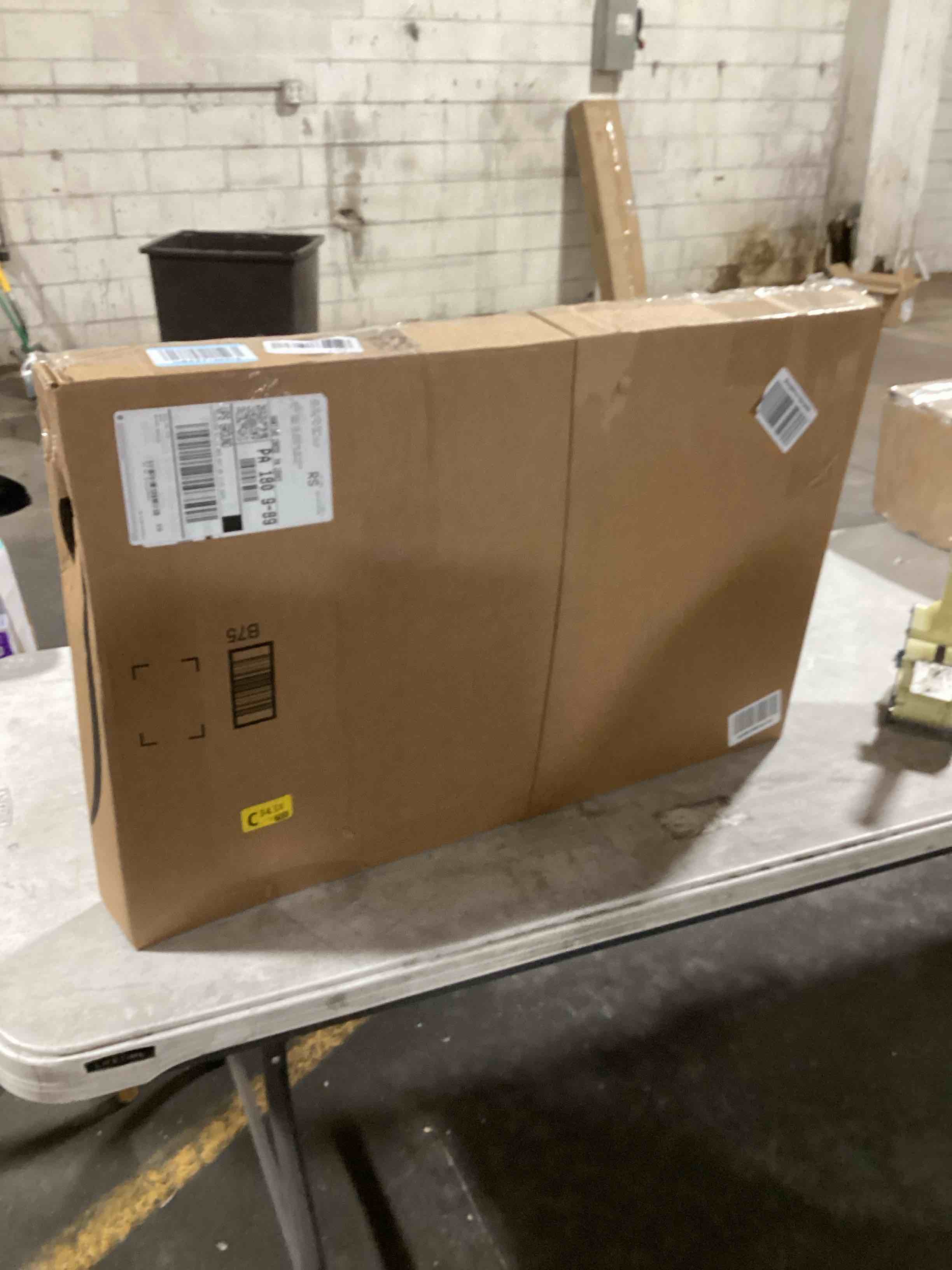 https://s3.amazonaws.com/lotting-images-prod/bidfta/TEA0459075_1729622924303.jpeg