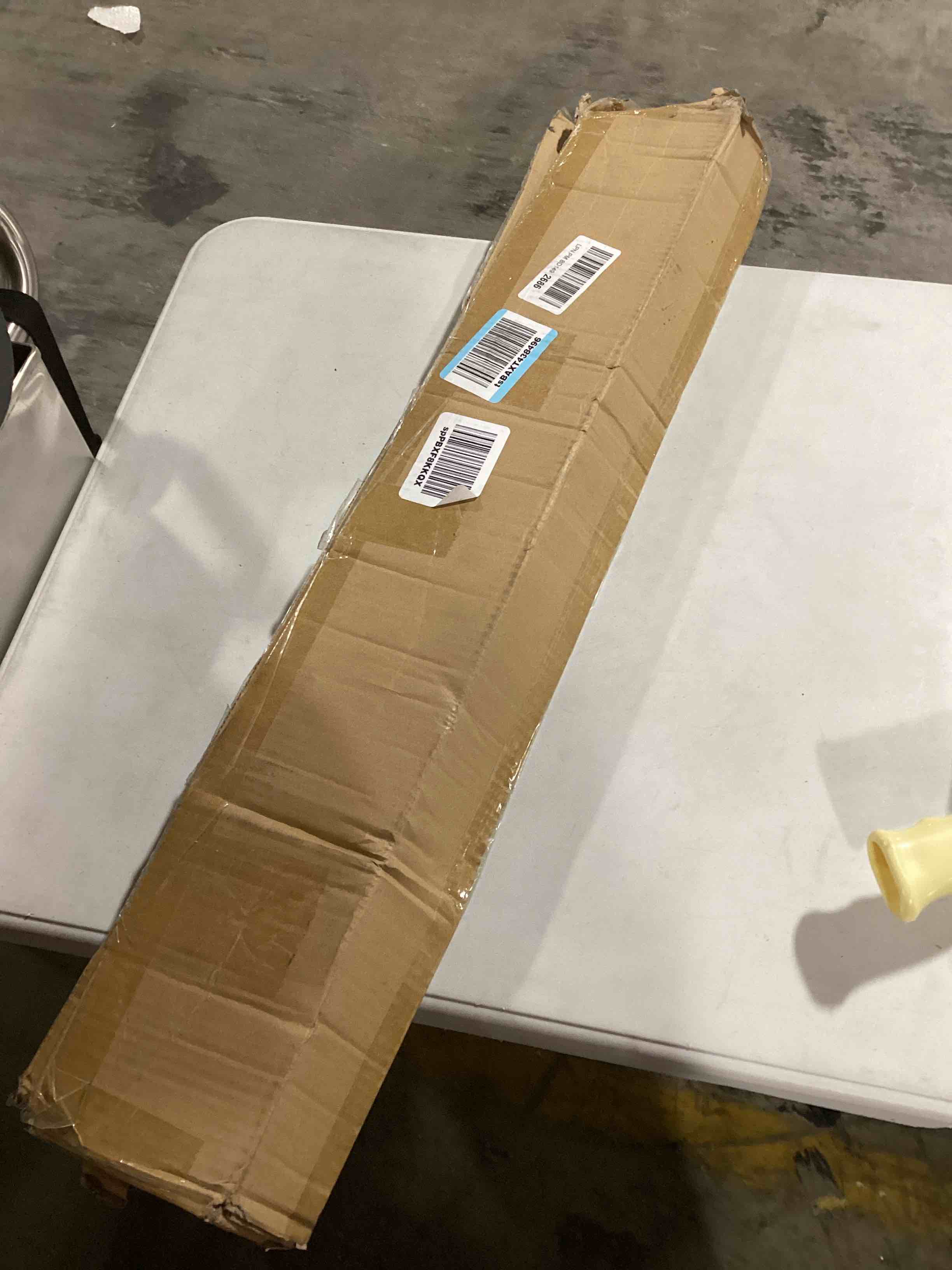 https://s3.amazonaws.com/lotting-images-prod/bidfta/TEA0459503_1729192495833.jpeg