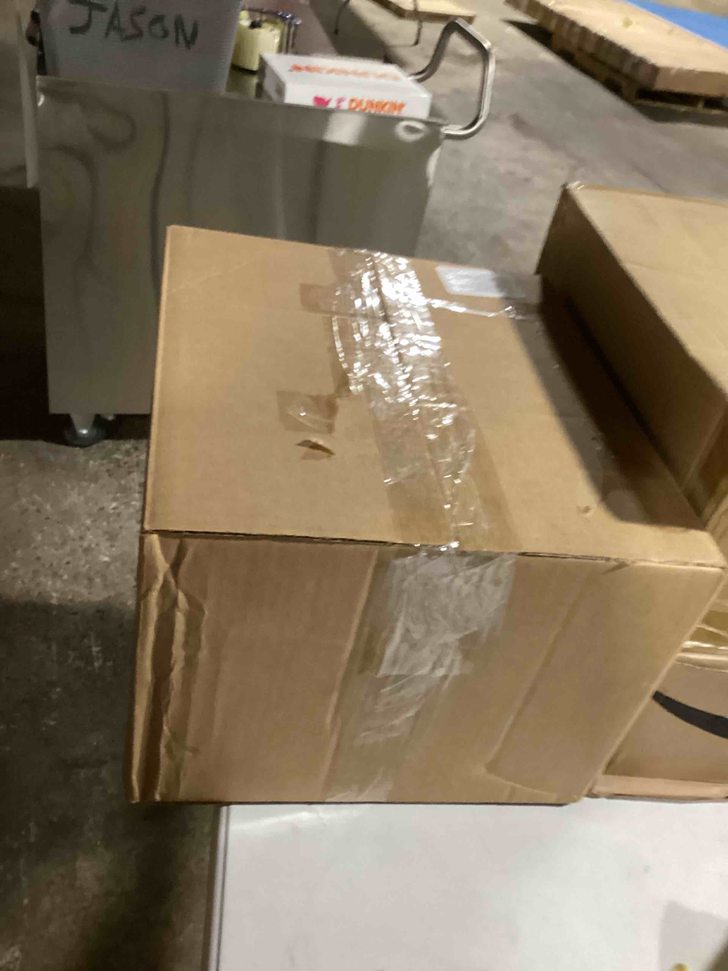 https://s3.amazonaws.com/lotting-images-prod/bidfta/TEA0459767_1729168057112.jpeg