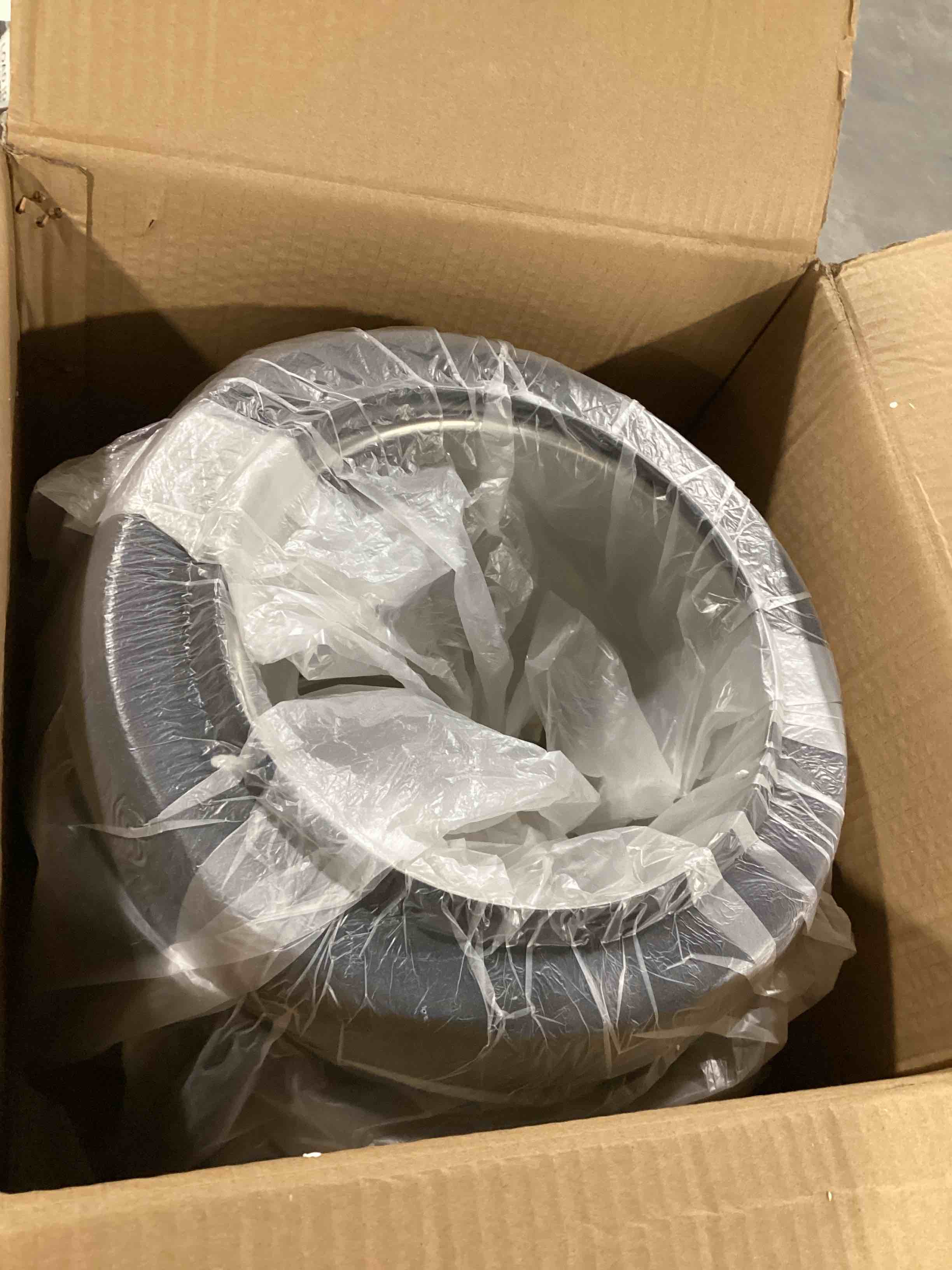 https://s3.amazonaws.com/lotting-images-prod/bidfta/TEA0459895_1729100425439.jpeg