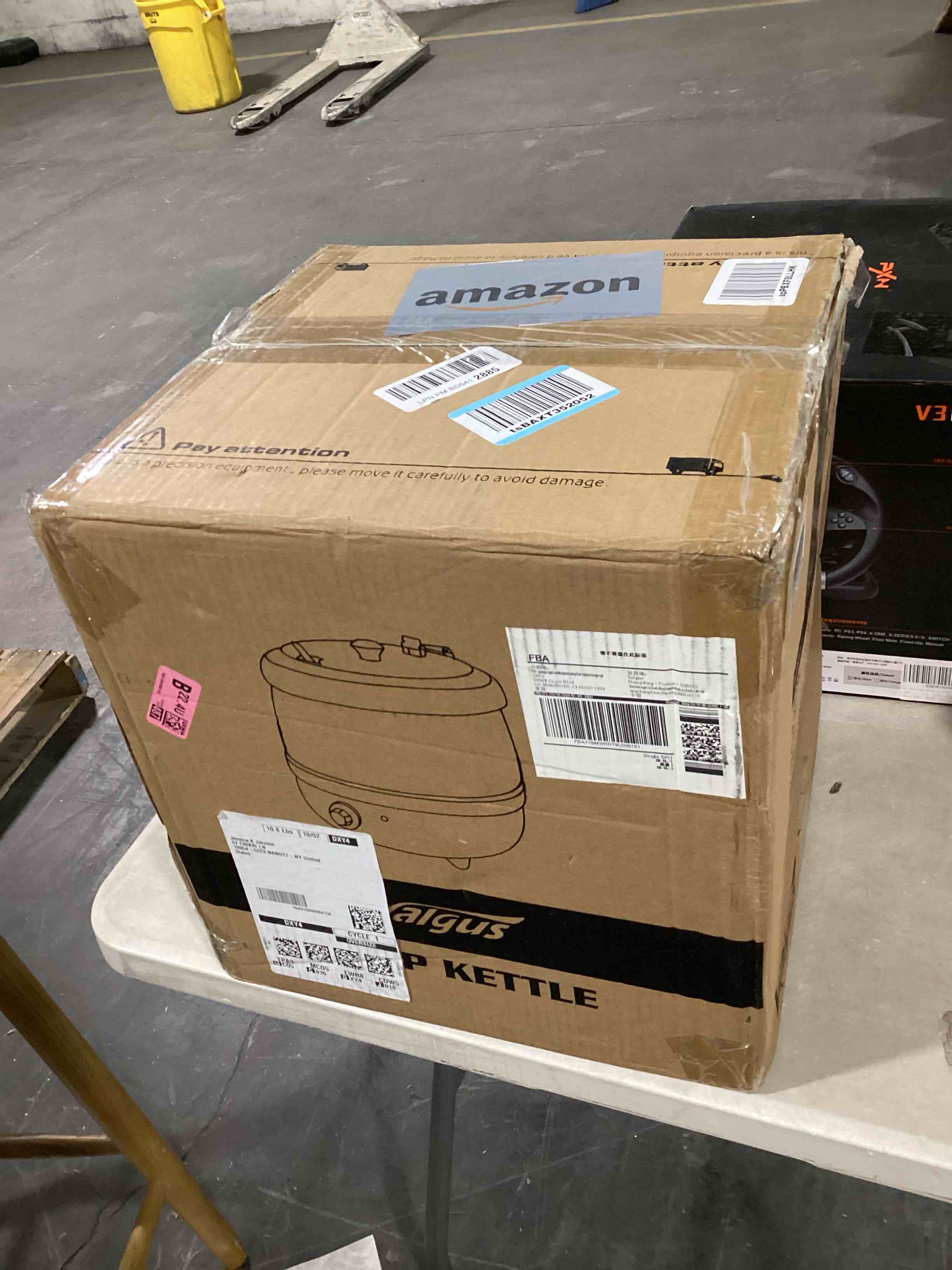https://s3.amazonaws.com/lotting-images-prod/bidfta/TEA0459895_1729100439204.jpeg