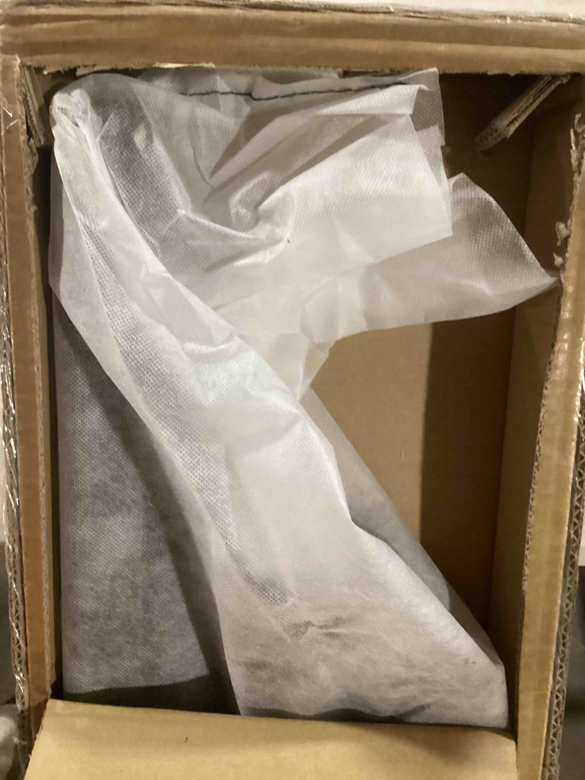 https://s3.amazonaws.com/lotting-images-prod/bidfta/TEA0460598_1730466385184.jpeg