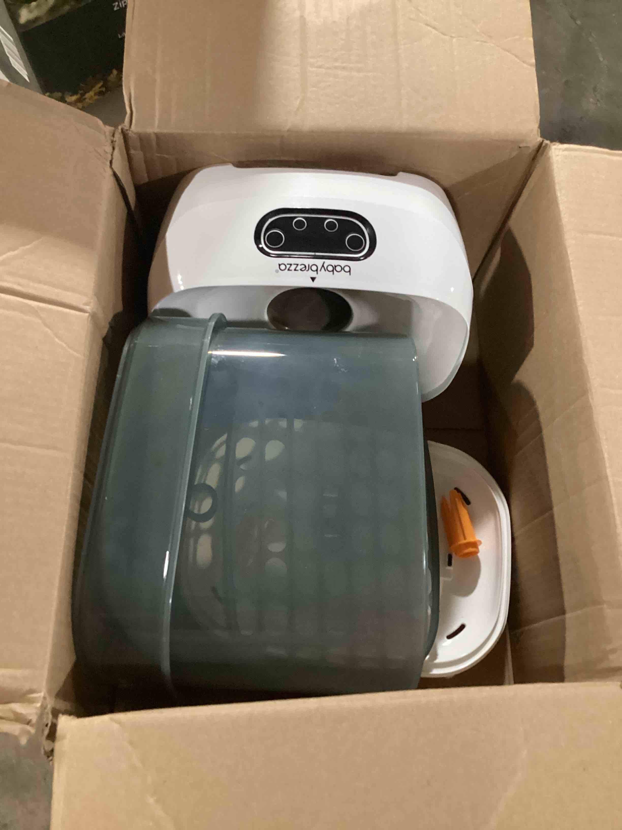 https://s3.amazonaws.com/lotting-images-prod/bidfta/TEA0460607_1730465443412.jpeg