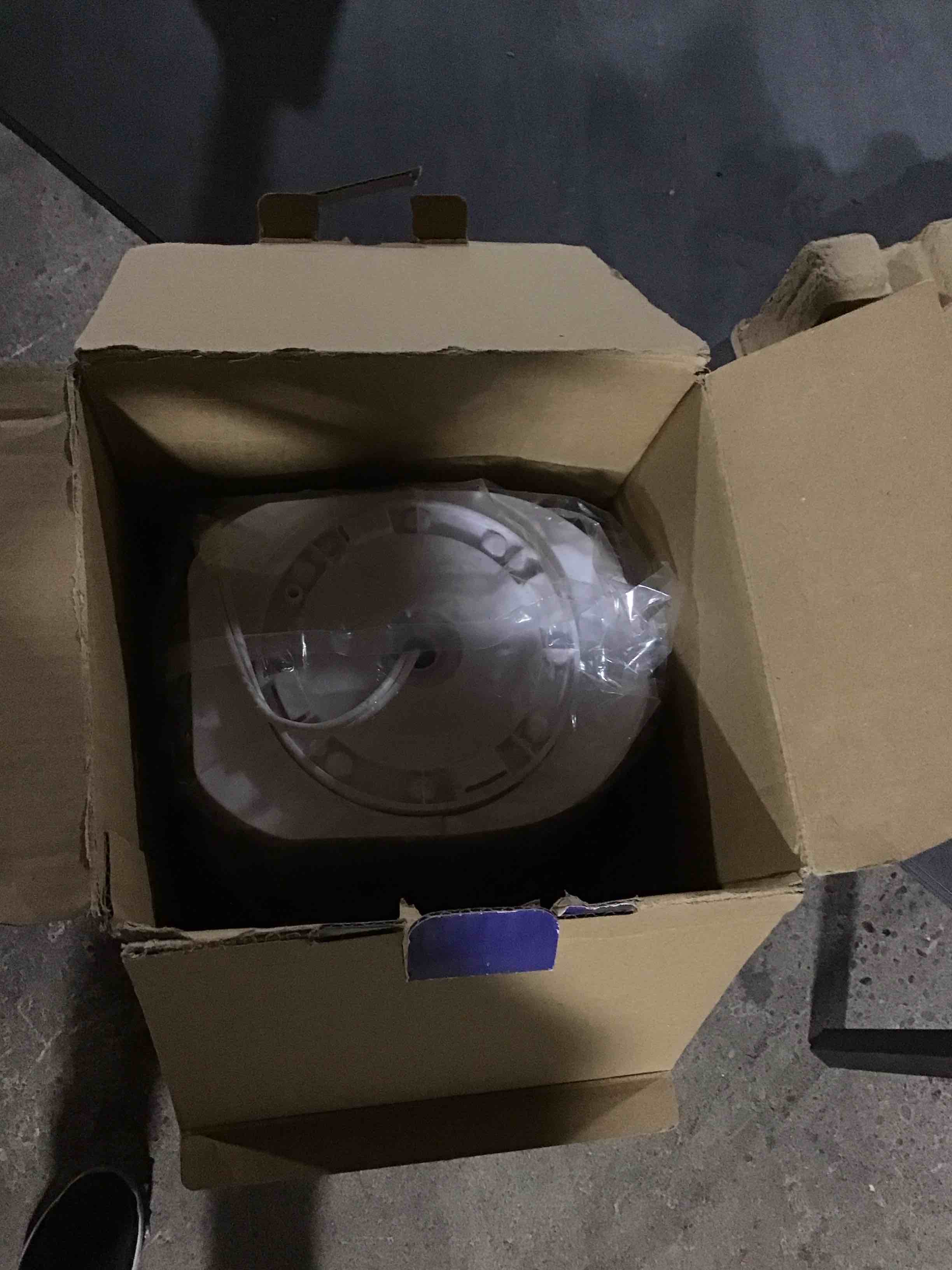 https://s3.amazonaws.com/lotting-images-prod/bidfta/TEA0460905_1730229950903.jpeg