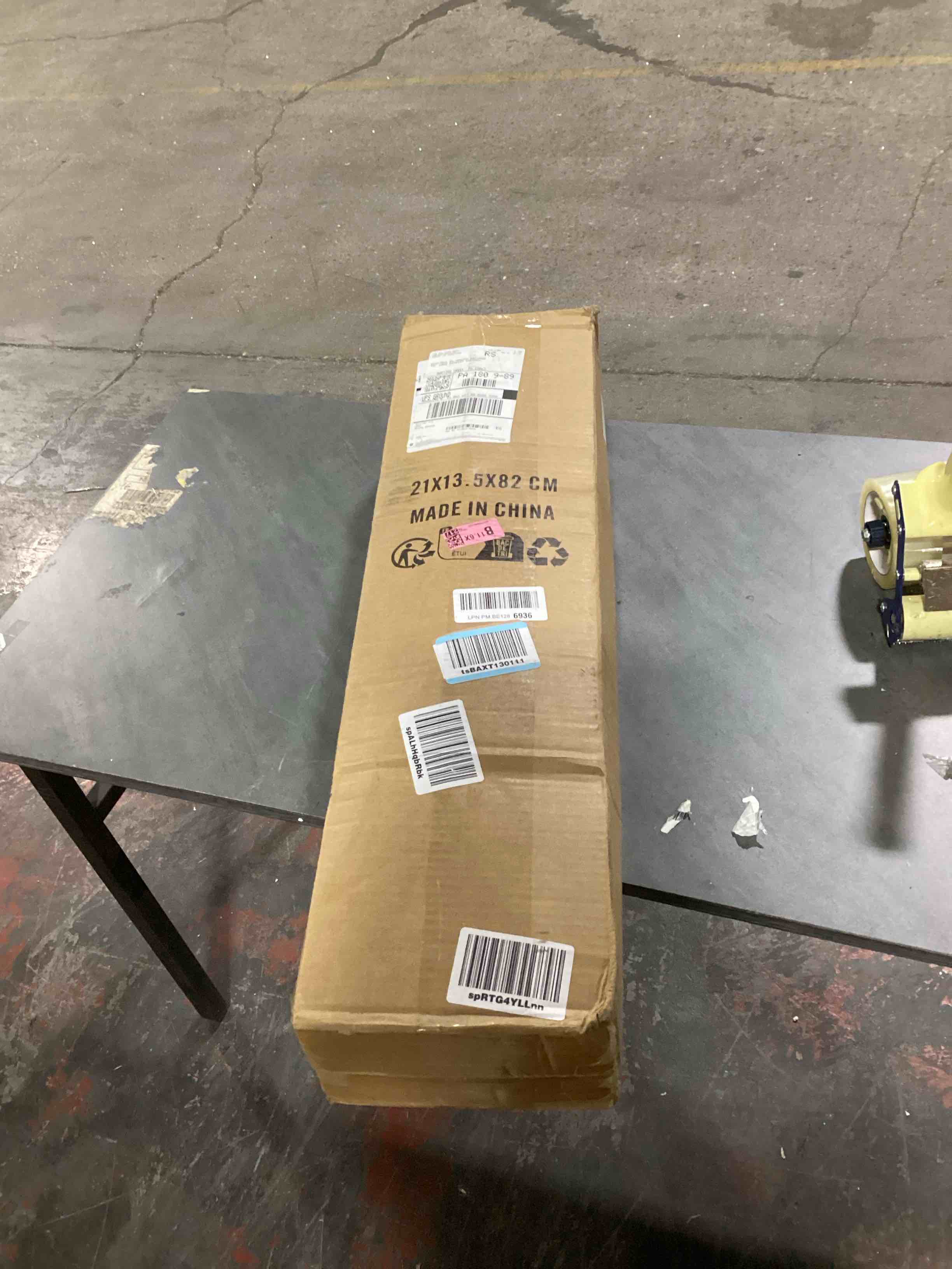 https://s3.amazonaws.com/lotting-images-prod/bidfta/TEA0460982_1730145528110.jpeg