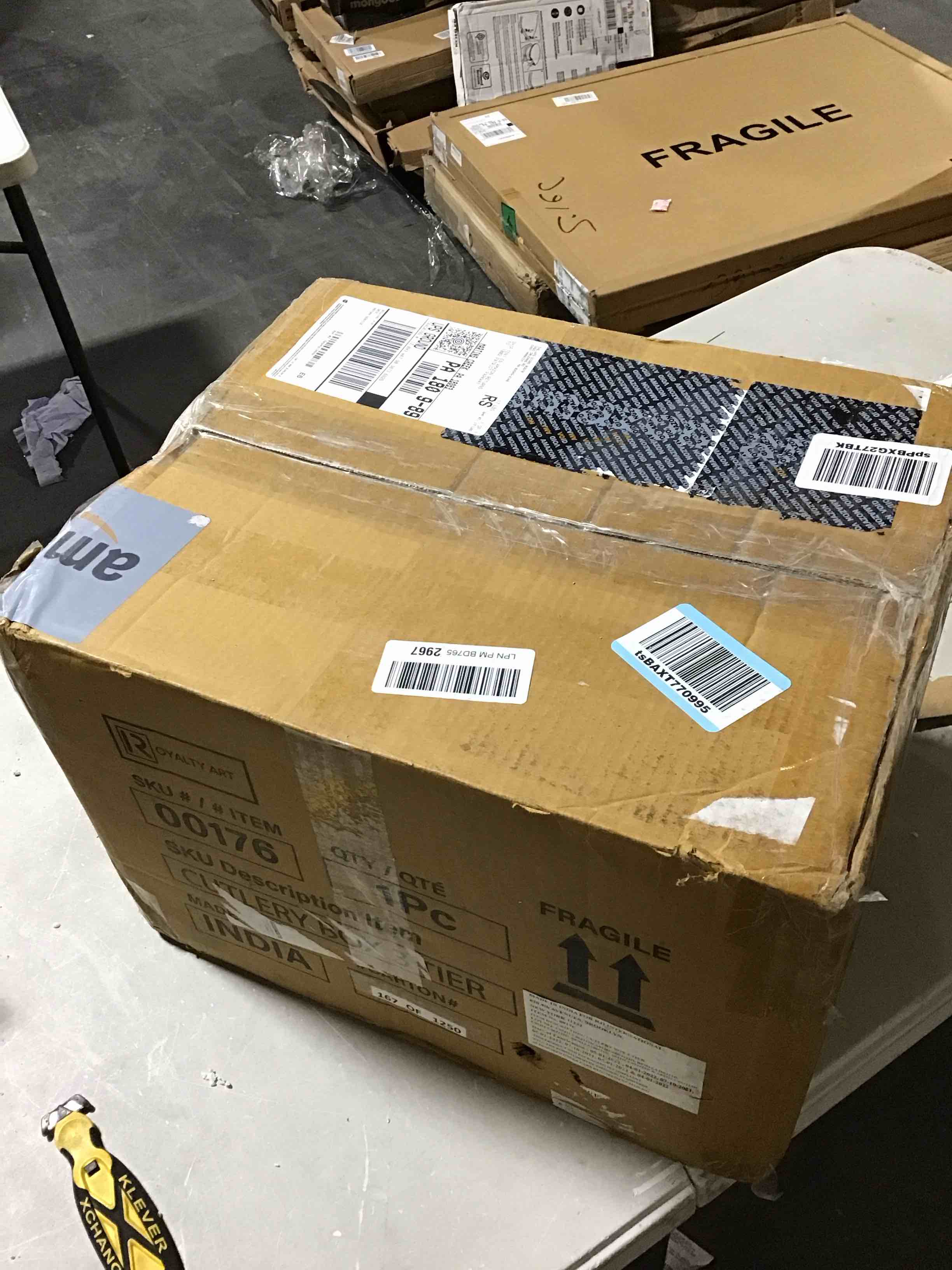 https://s3.amazonaws.com/lotting-images-prod/bidfta/TEA0461157_1729876061012.jpeg