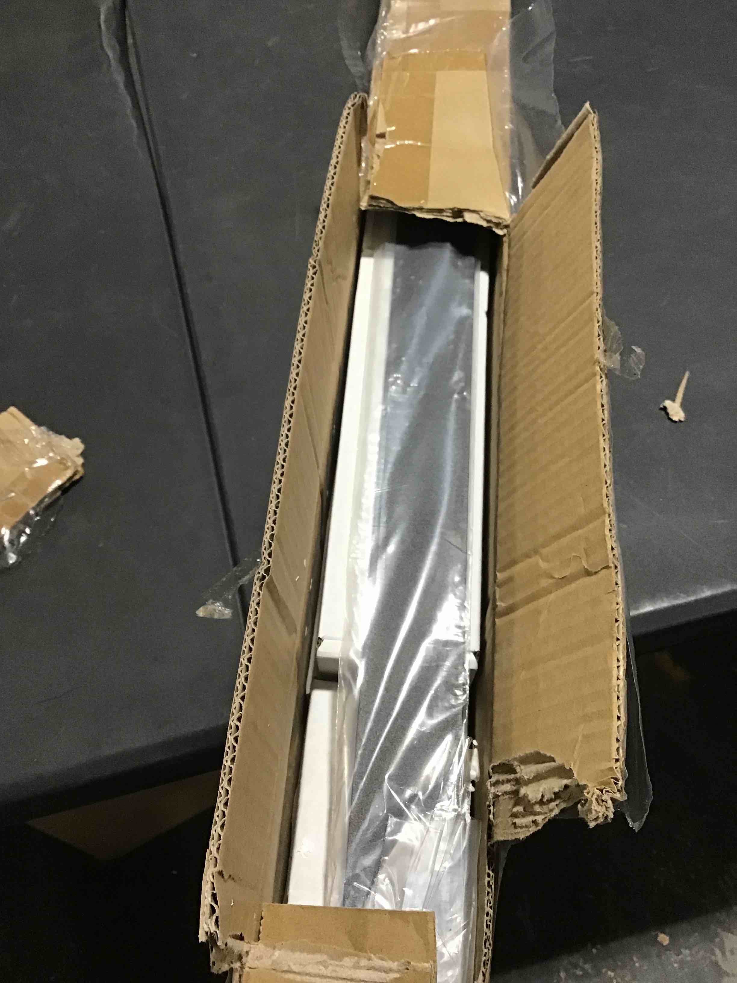 https://s3.amazonaws.com/lotting-images-prod/bidfta/TEA0461561_1729540335048.jpeg