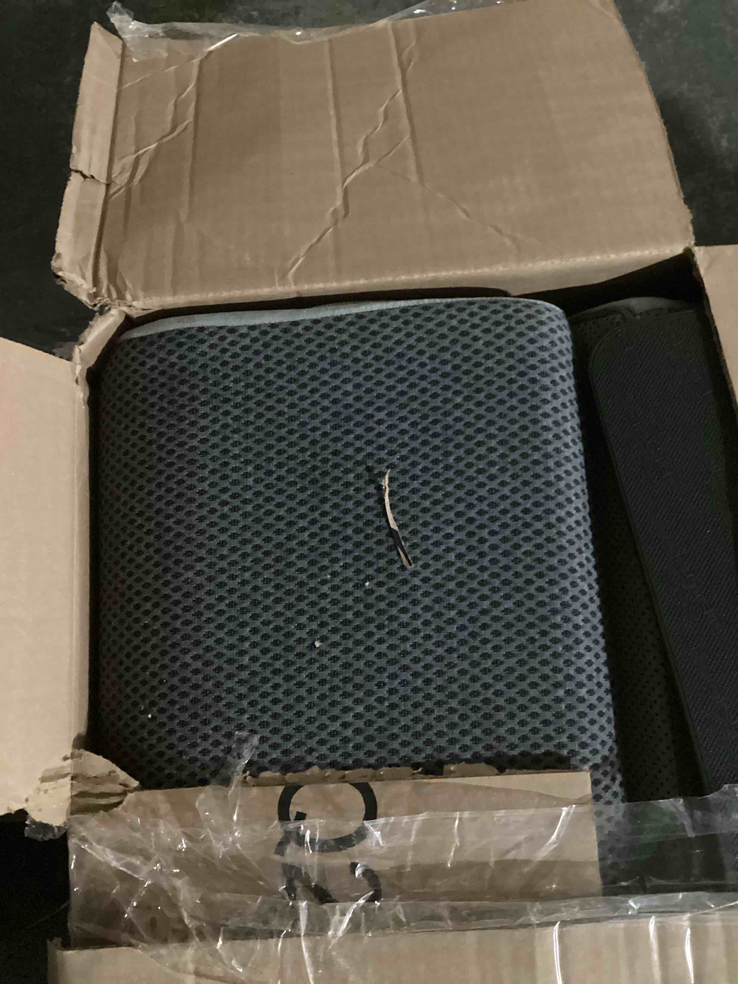 https://s3.amazonaws.com/lotting-images-prod/bidfta/TEA0465488_1730206110885.jpeg