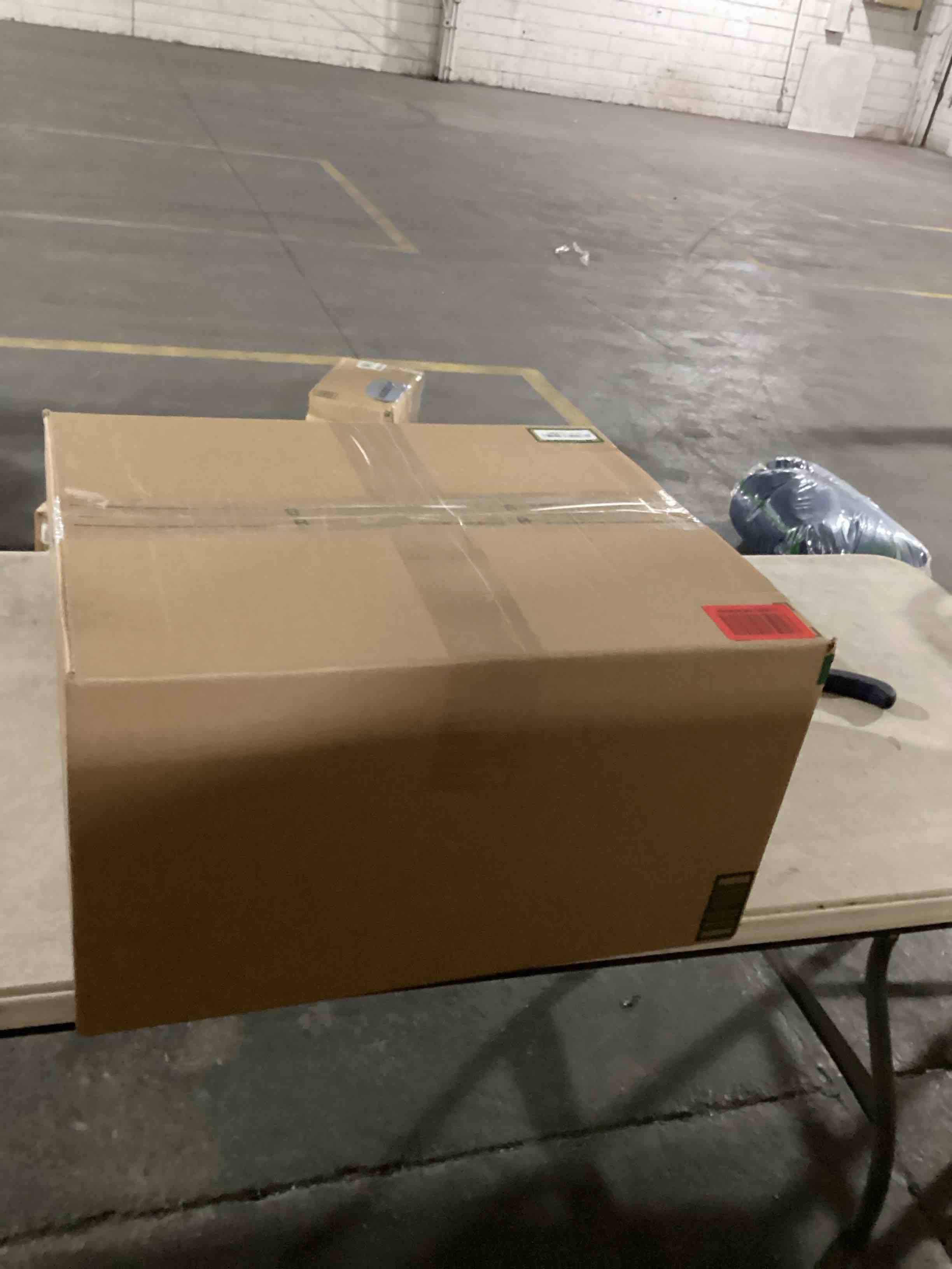 https://s3.amazonaws.com/lotting-images-prod/bidfta/TEA0465536_1730203991276.jpeg