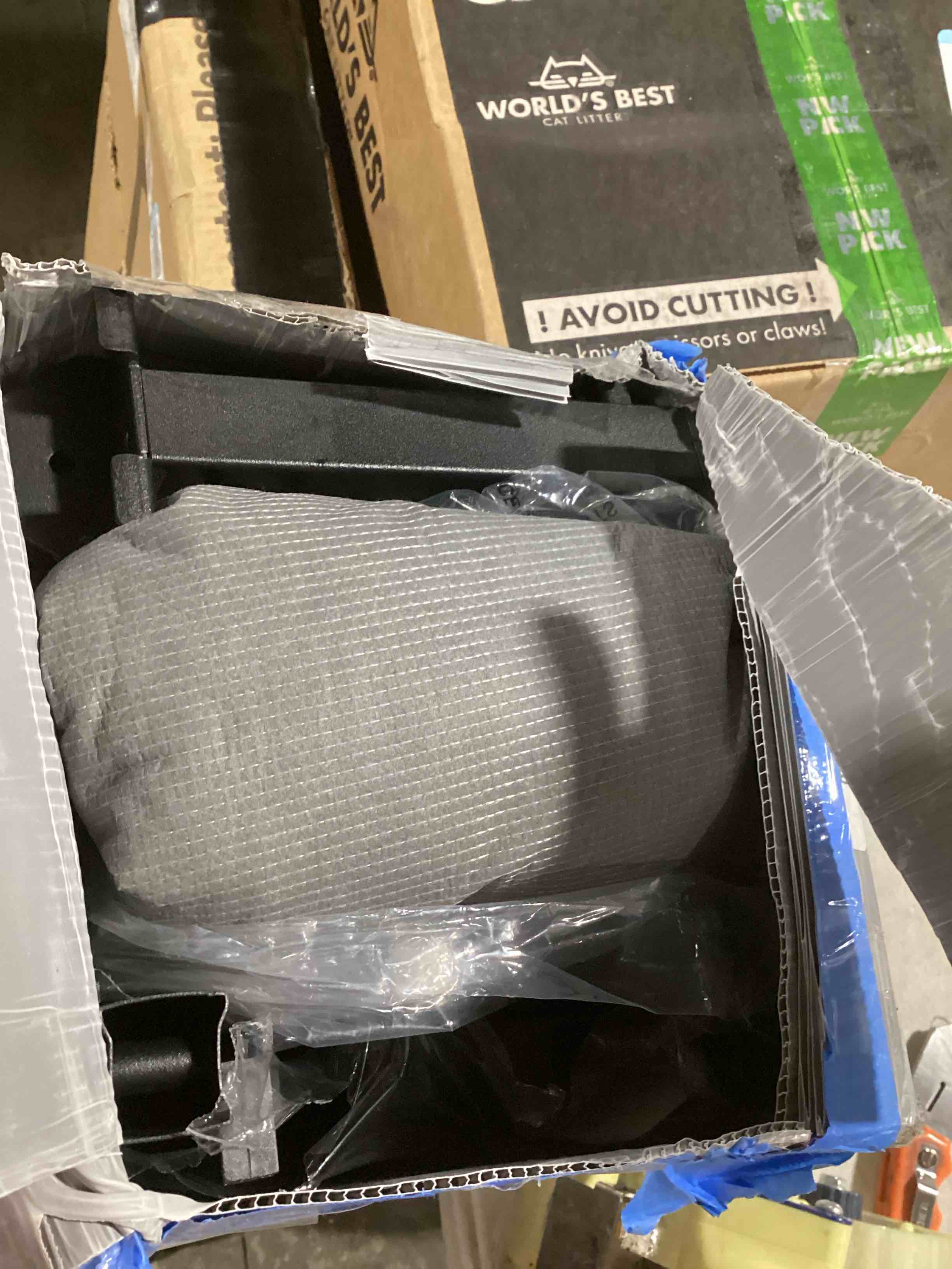https://s3.amazonaws.com/lotting-images-prod/bidfta/TEA0465617_1730141222485.jpeg