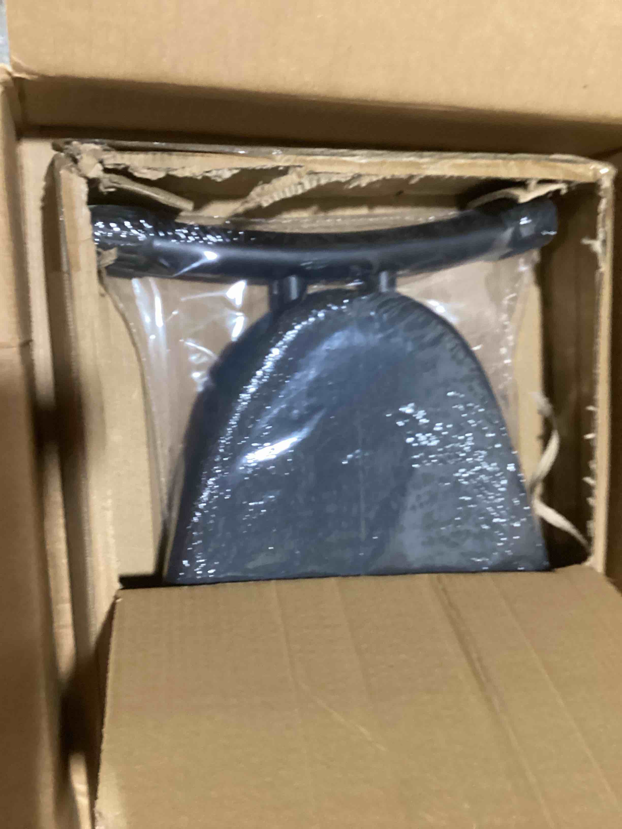 https://s3.amazonaws.com/lotting-images-prod/bidfta/TEA0465627_1730140499179.jpeg