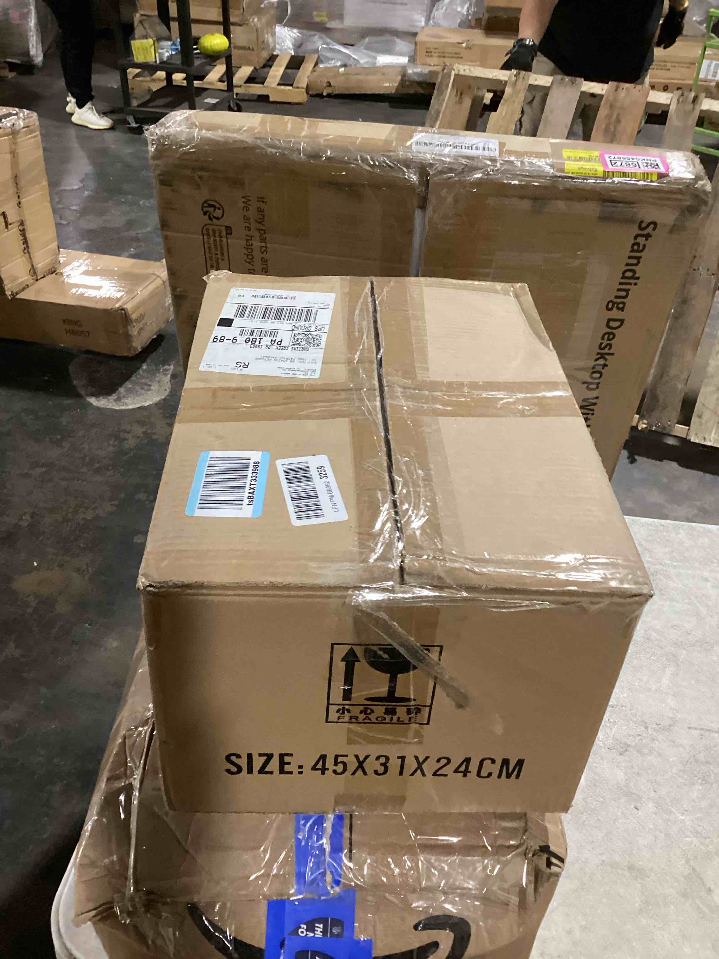 https://s3.amazonaws.com/lotting-images-prod/bidfta/TEA0465651_1730137302105.jpeg