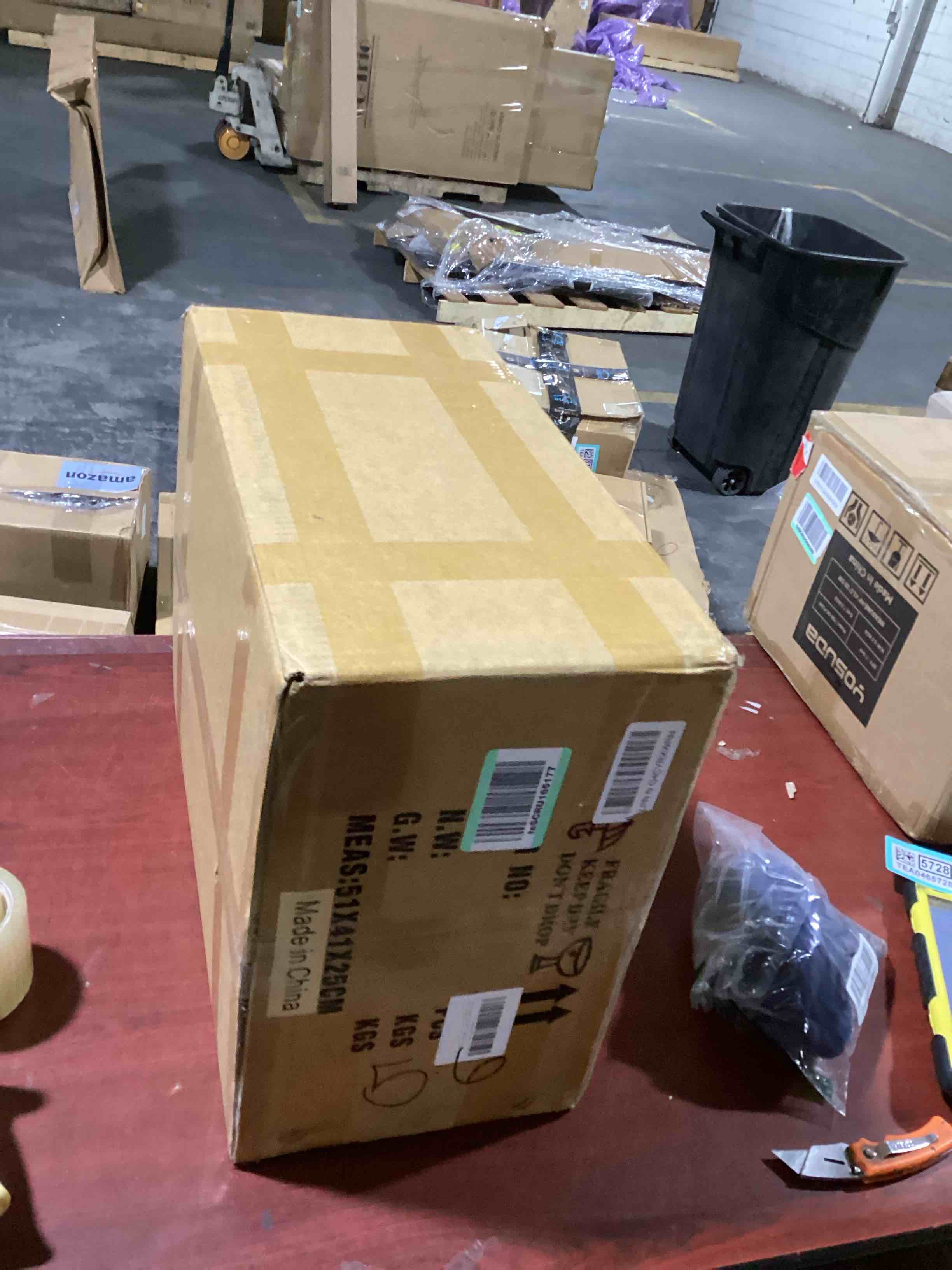 https://s3.amazonaws.com/lotting-images-prod/bidfta/TEA0465723_1730129943908.jpeg
