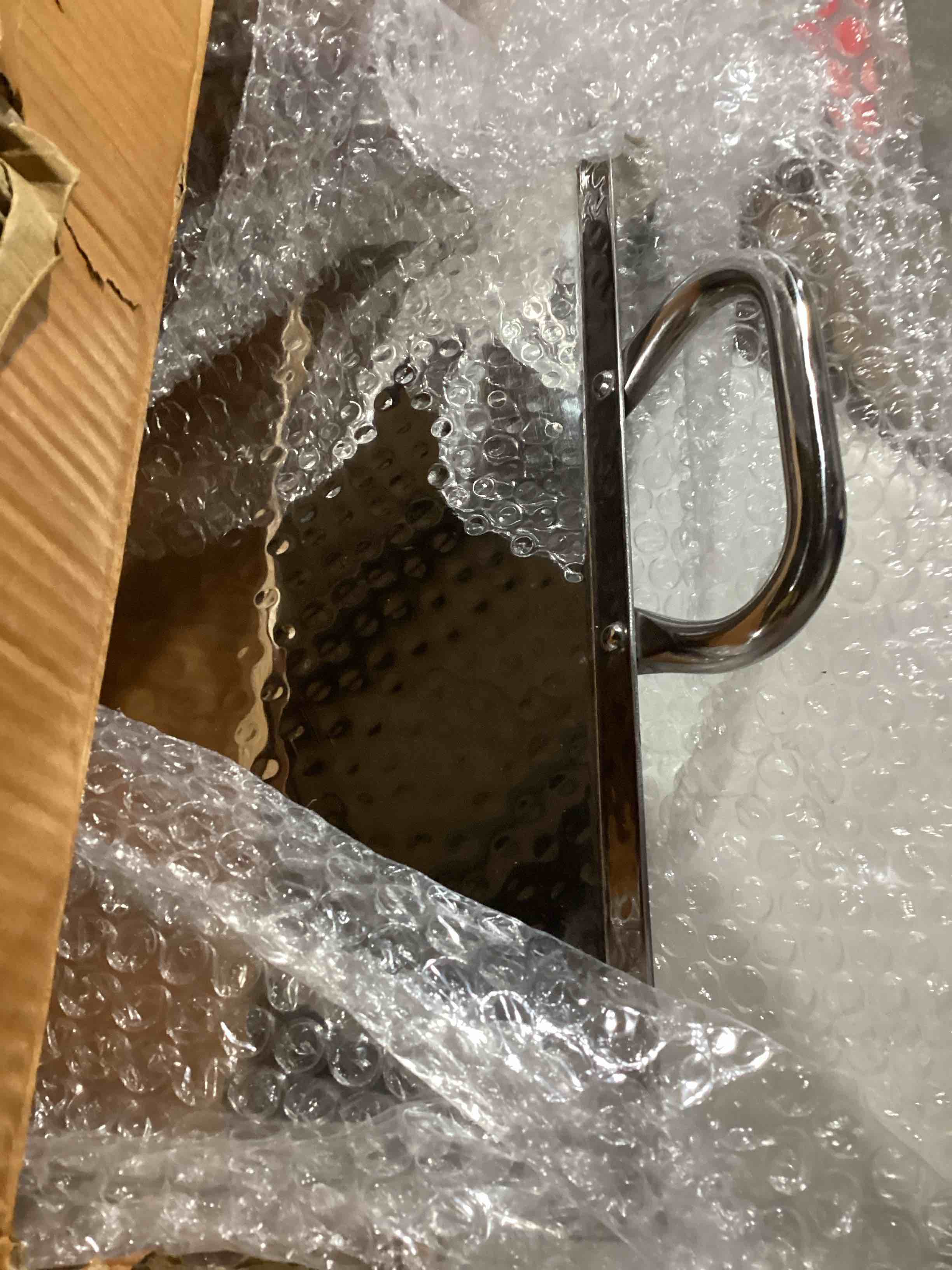 https://s3.amazonaws.com/lotting-images-prod/bidfta/TEA0466644_1730491312816.jpeg