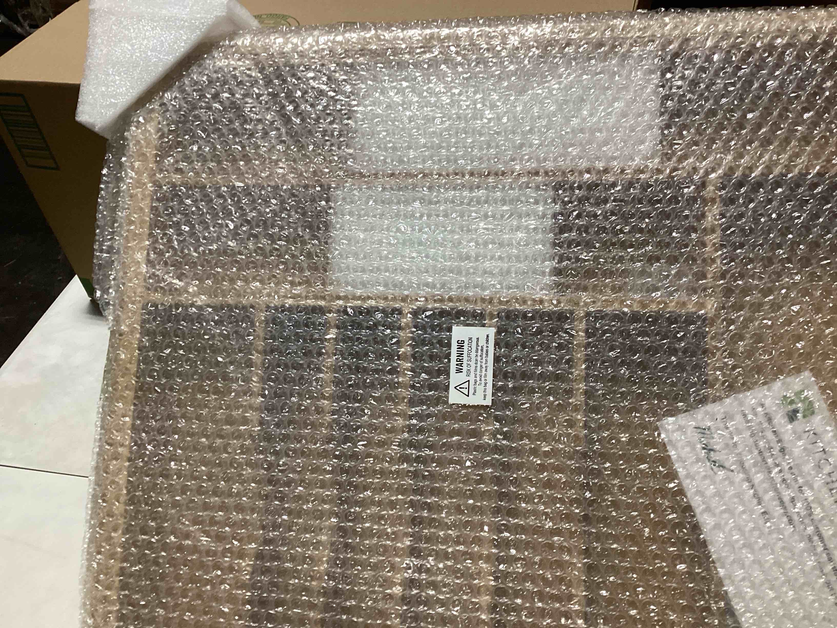 https://s3.amazonaws.com/lotting-images-prod/bidfta/TEA0467491_1729878701694.jpeg