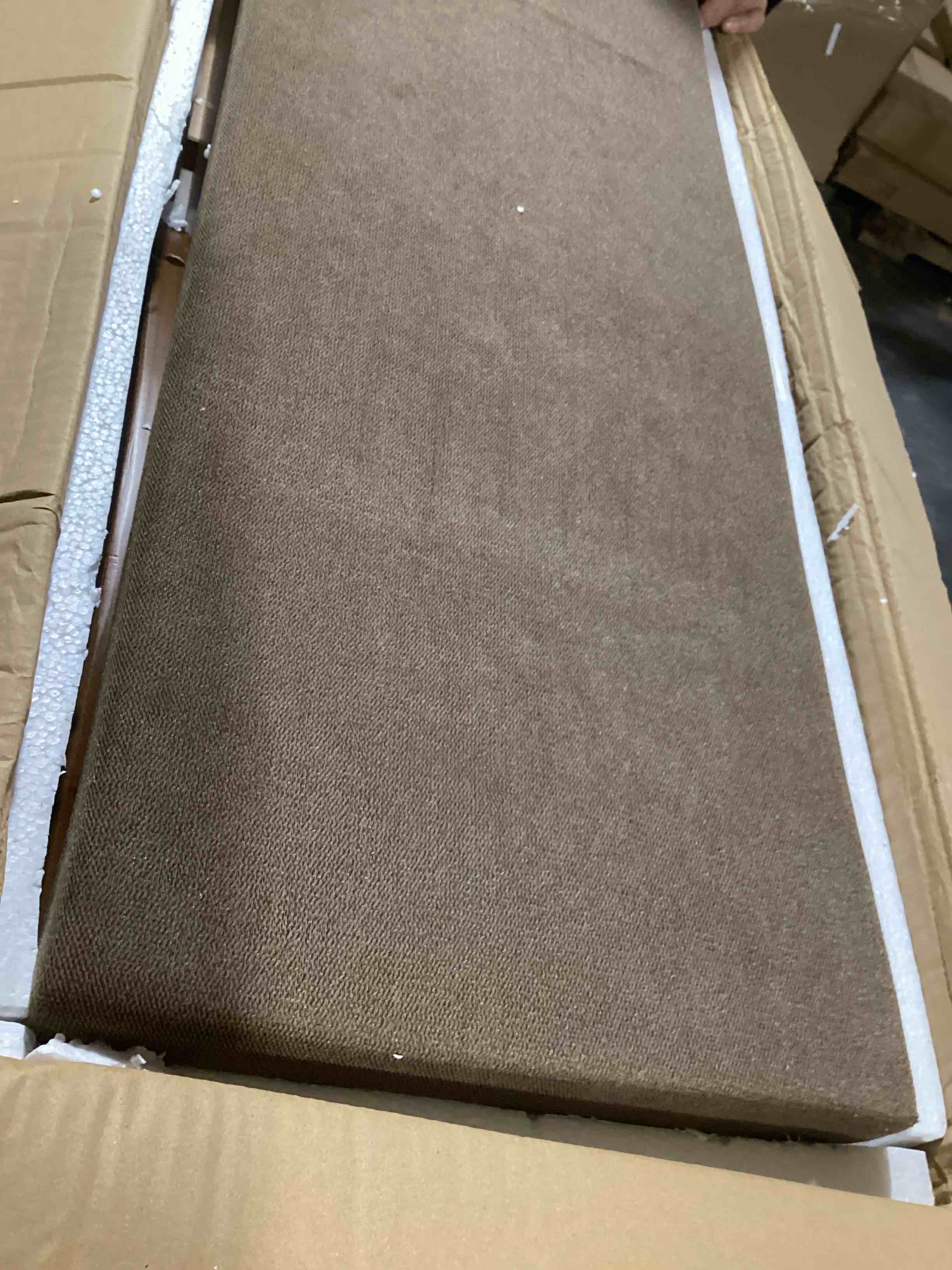 https://s3.amazonaws.com/lotting-images-prod/bidfta/TEA0469453_1730488872859.jpeg