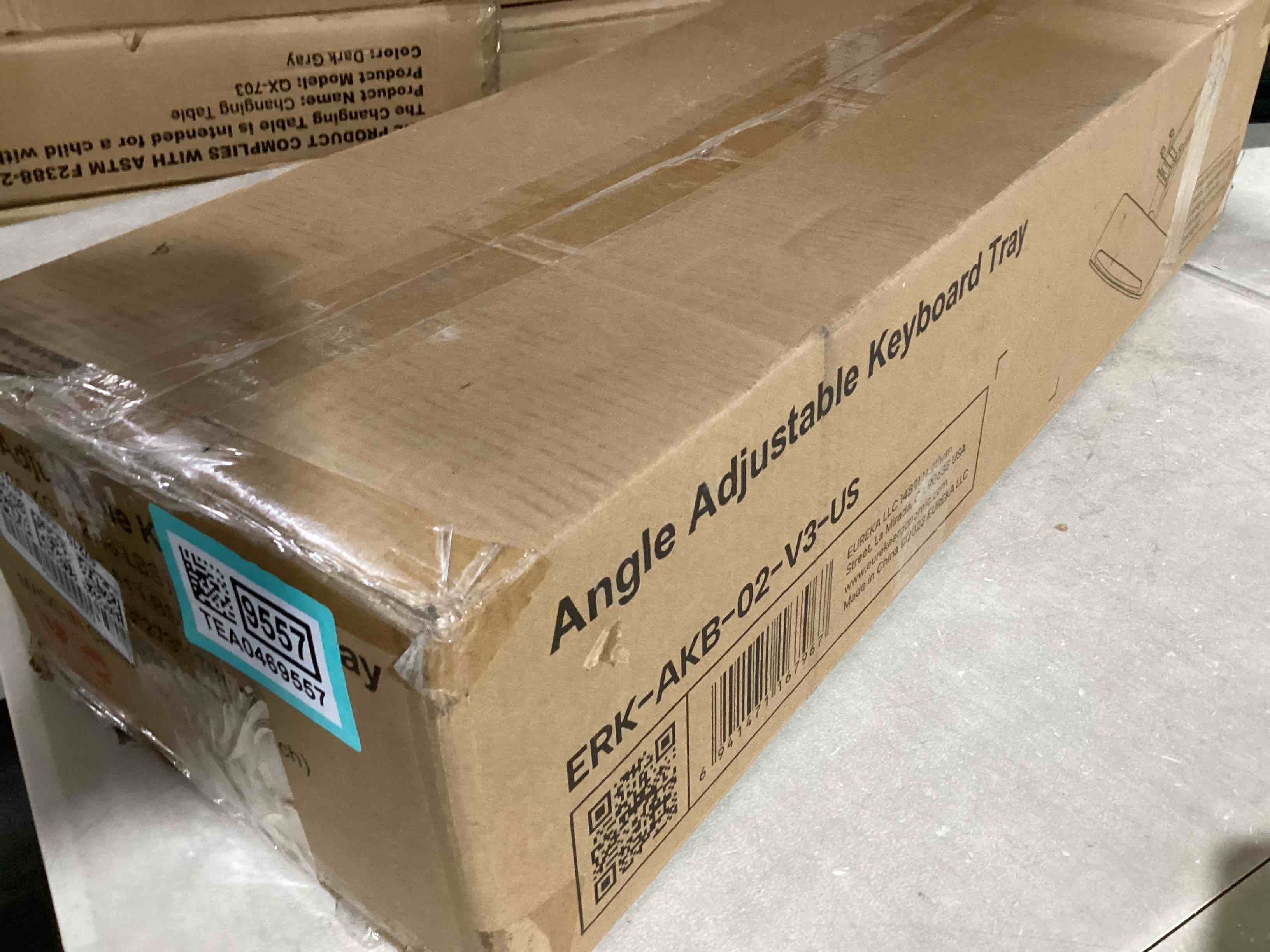 https://s3.amazonaws.com/lotting-images-prod/bidfta/TEA0469557_1730473952833.jpeg