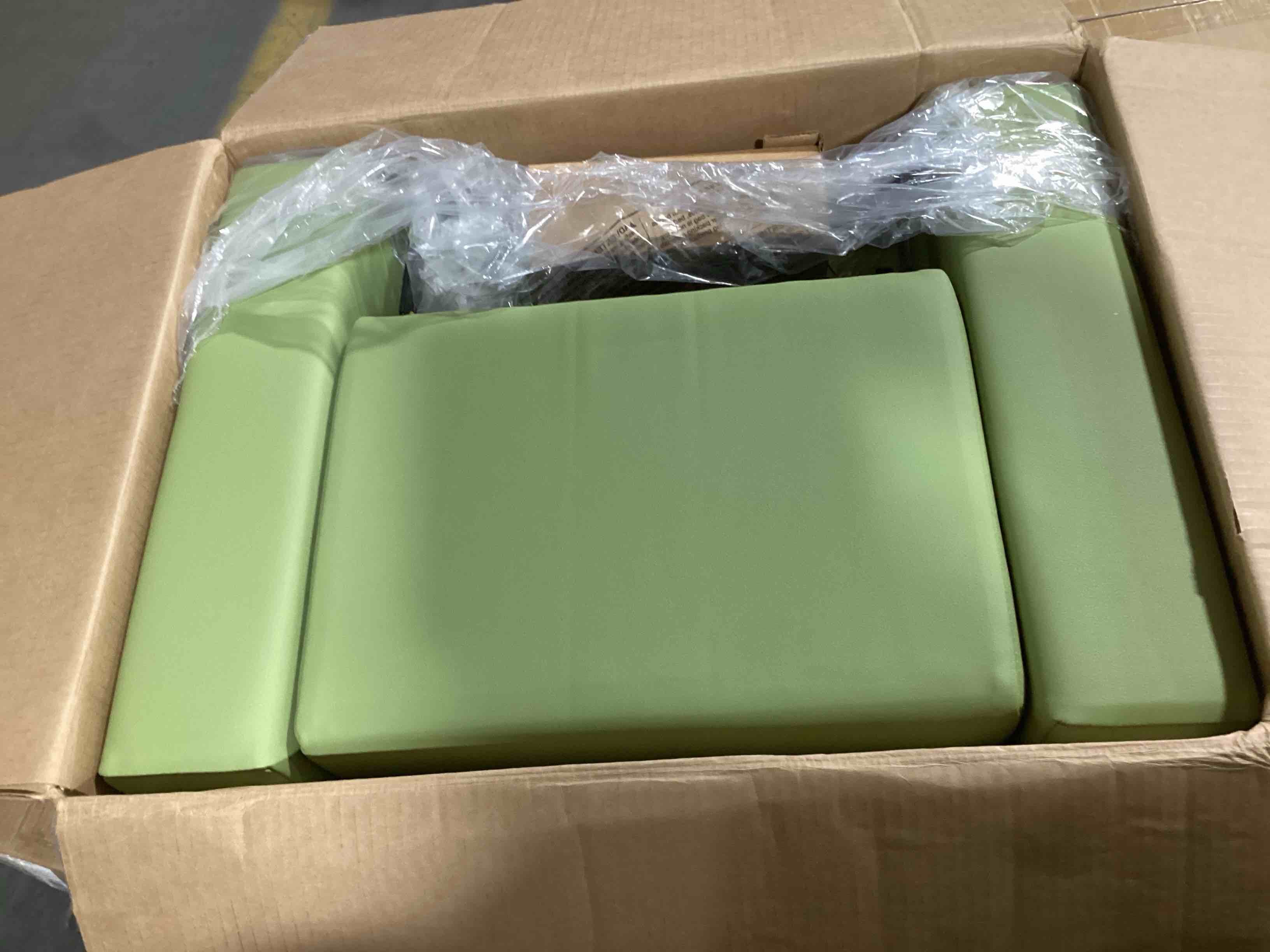 https://s3.amazonaws.com/lotting-images-prod/bidfta/TEA0469558_1730473685371.jpeg