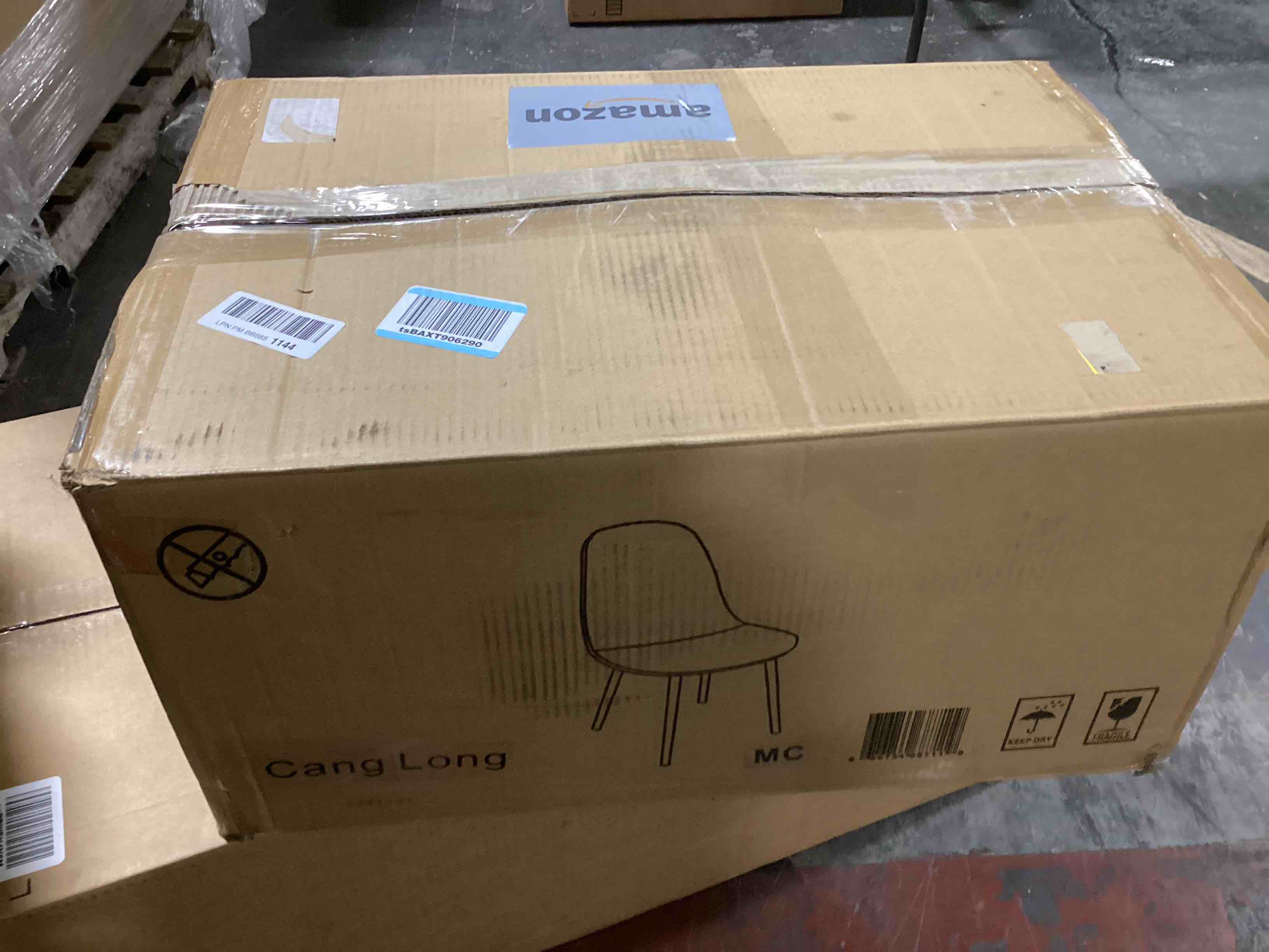 https://s3.amazonaws.com/lotting-images-prod/bidfta/TEA0469733_1730396650615.jpeg