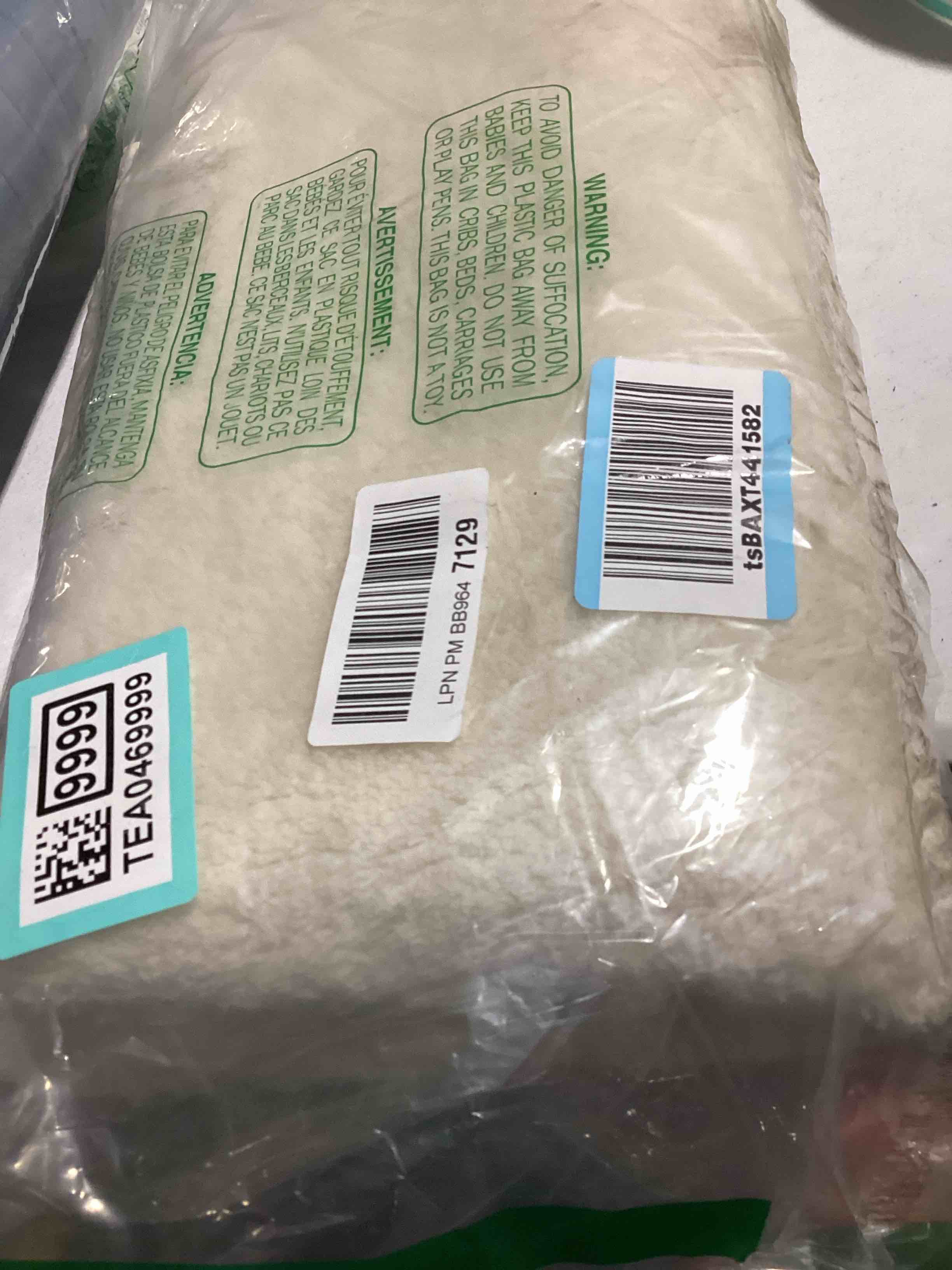 https://s3.amazonaws.com/lotting-images-prod/bidfta/TEA0469999_1730309346204.jpeg