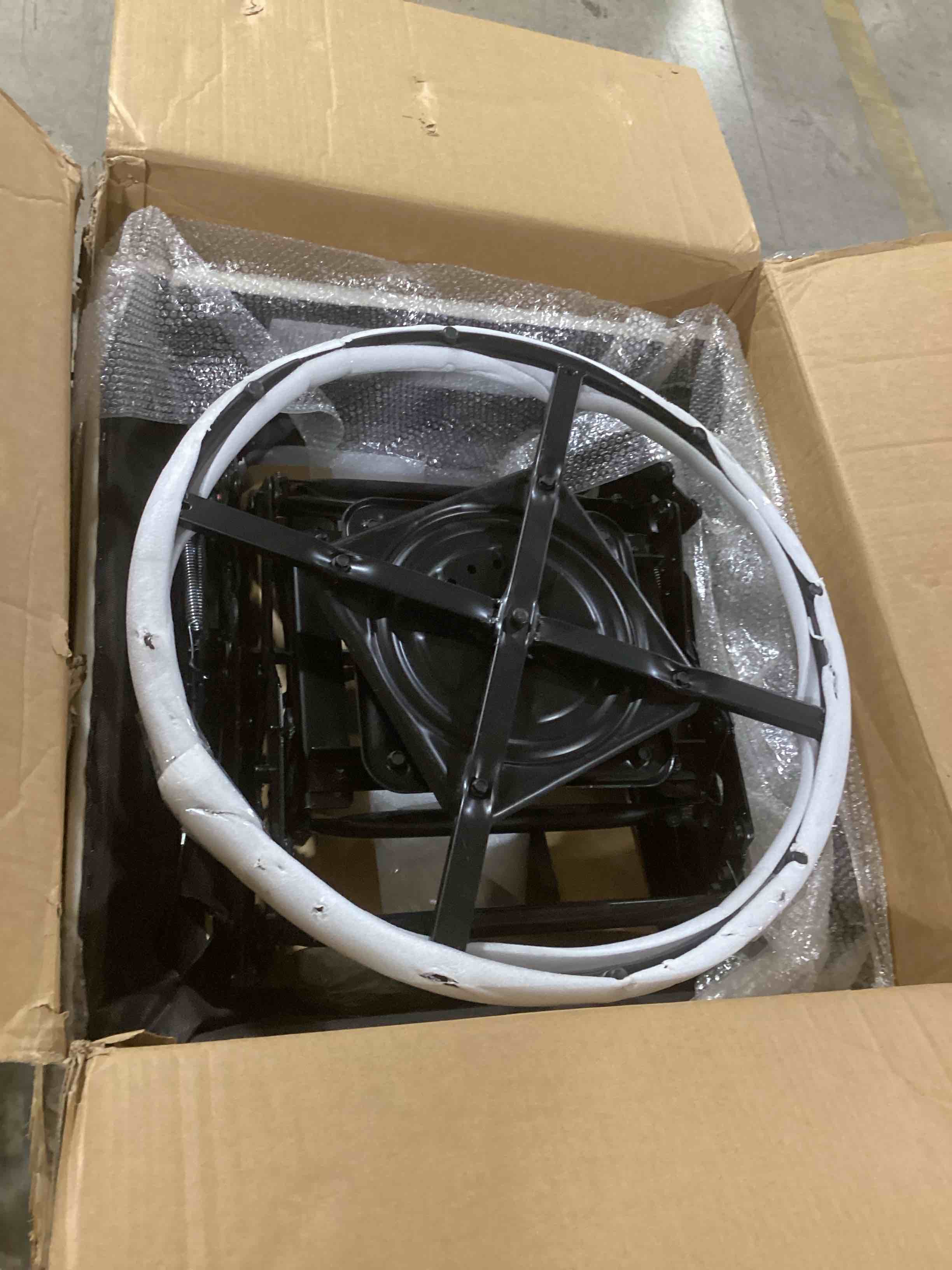 https://s3.amazonaws.com/lotting-images-prod/bidfta/TEA0472635_1735308783161.jpeg
