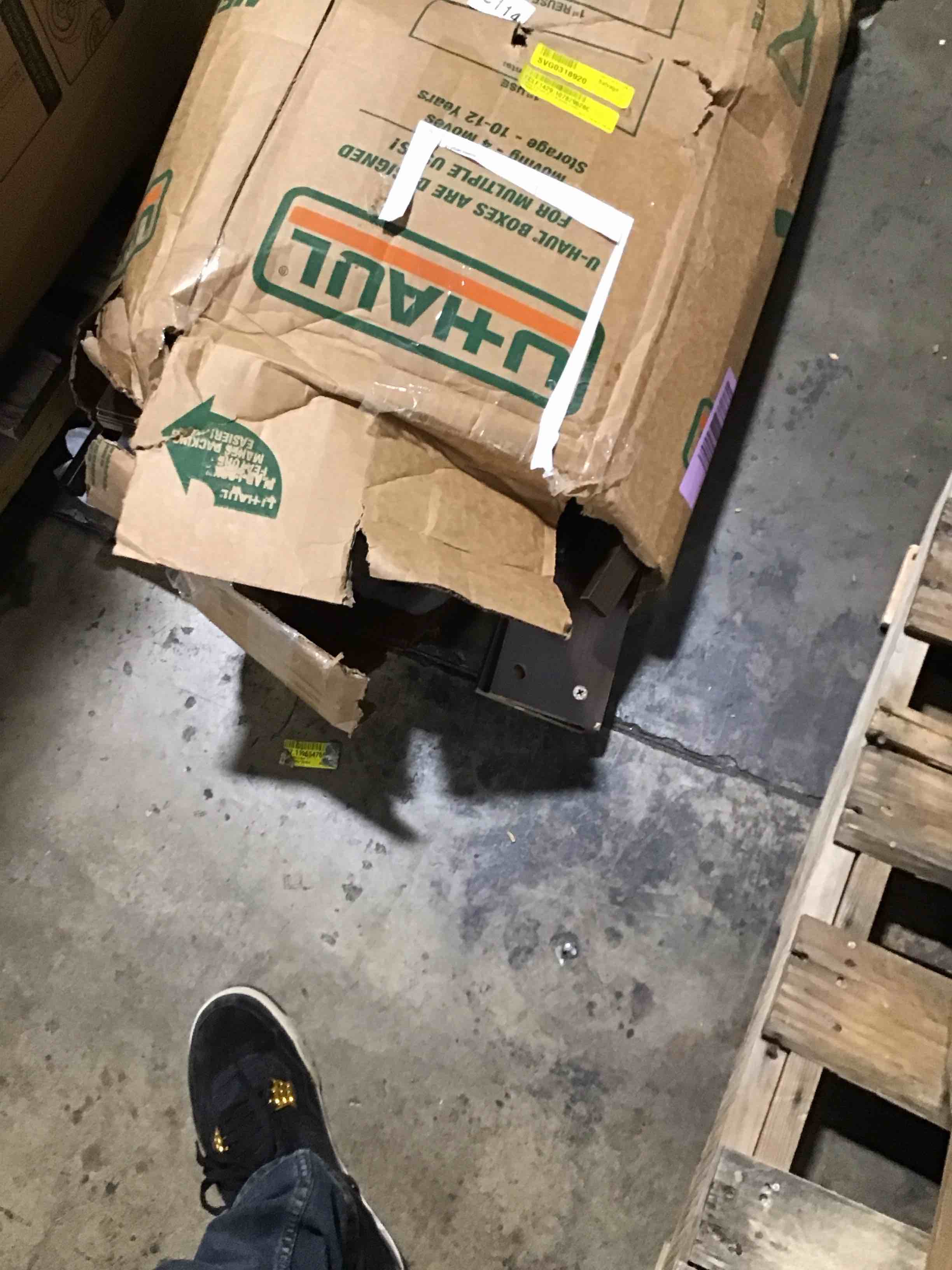 https://s3.amazonaws.com/lotting-images-prod/bidfta/TEA0473513_1731615596751.jpeg