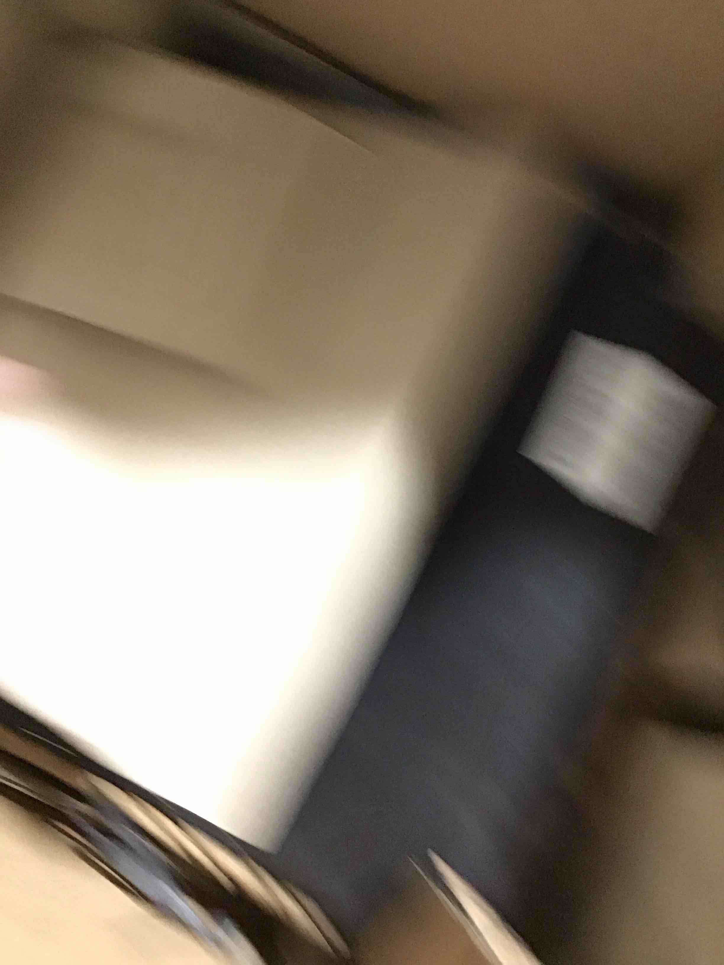 https://s3.amazonaws.com/lotting-images-prod/bidfta/TEA0473579_1731520588615.jpeg