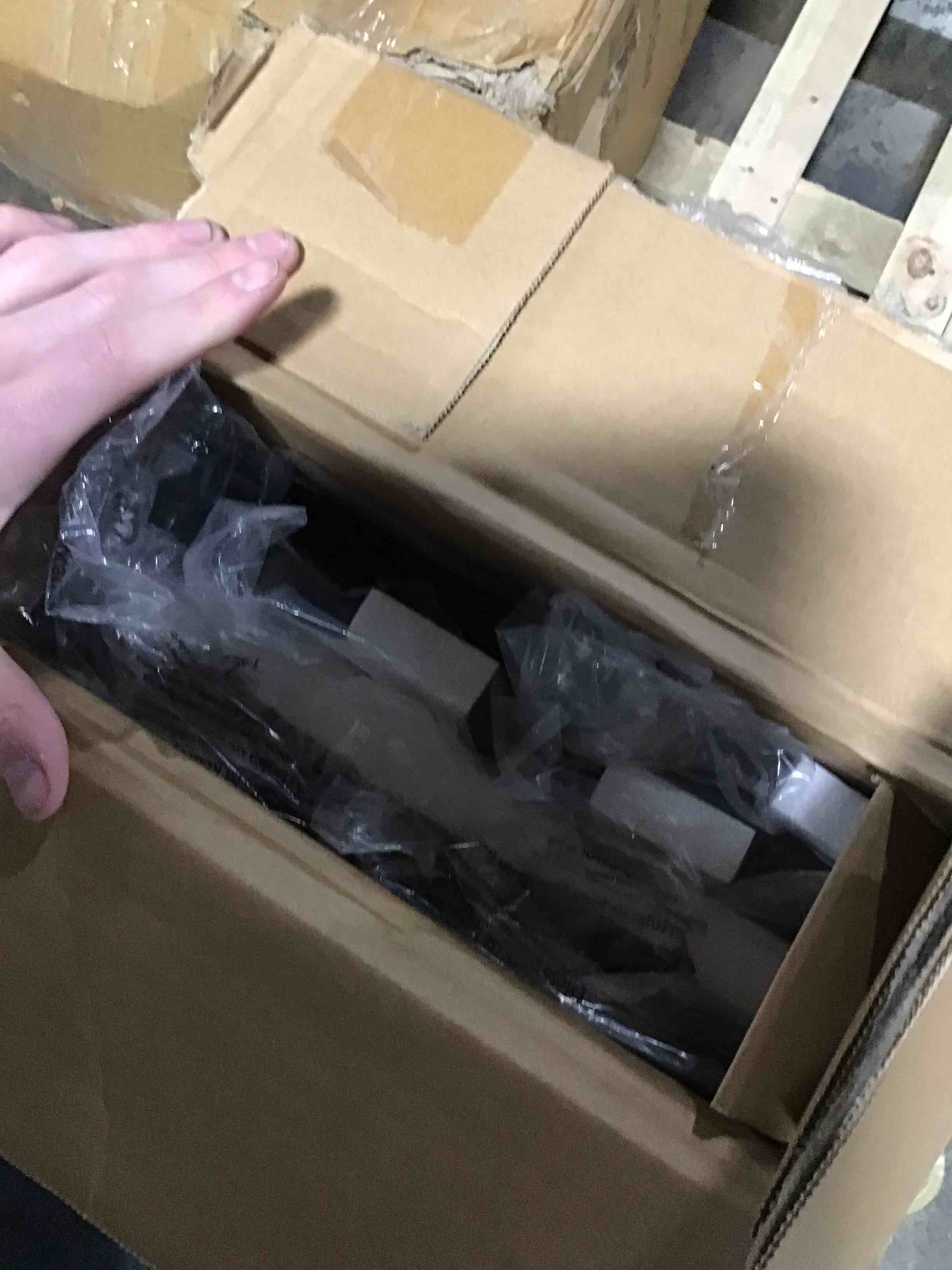 https://s3.amazonaws.com/lotting-images-prod/bidfta/TEA0473588_1731514338408.jpeg
