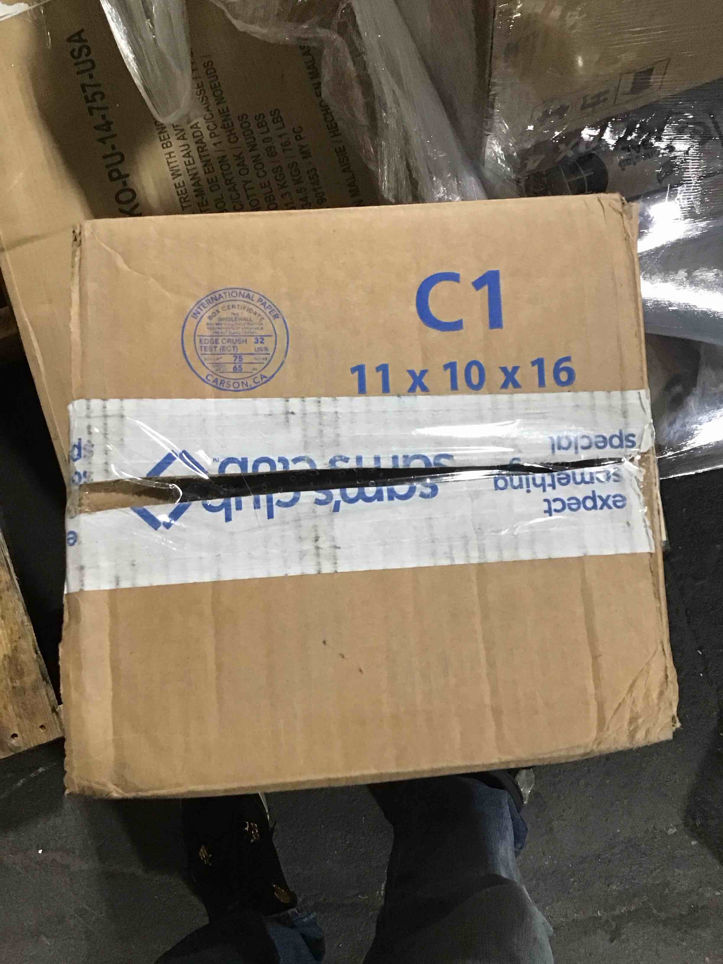 https://s3.amazonaws.com/lotting-images-prod/bidfta/TEA0473914_1730922378771.jpeg
