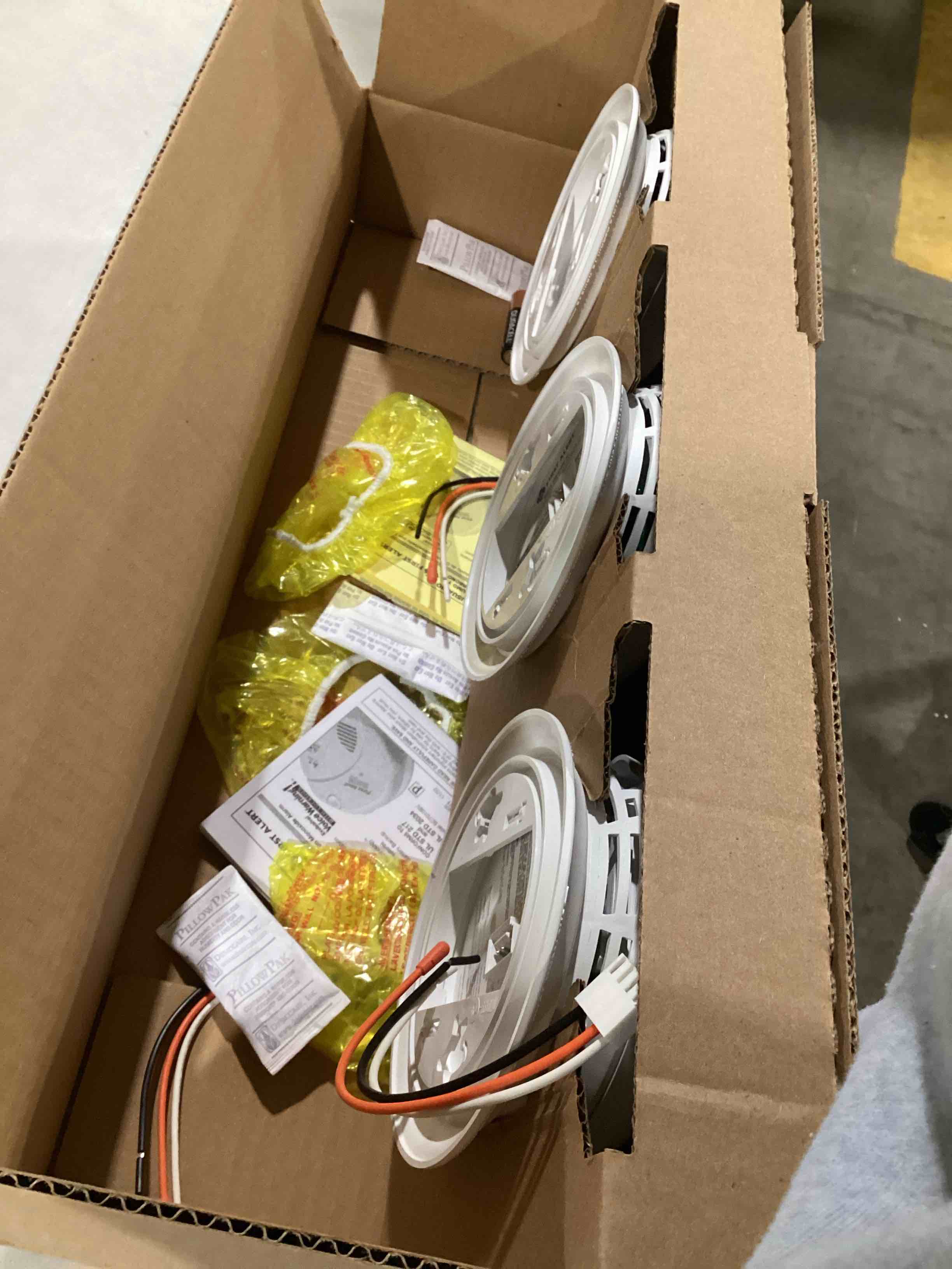 https://s3.amazonaws.com/lotting-images-prod/bidfta/TEA0474710_1732131102336.jpeg