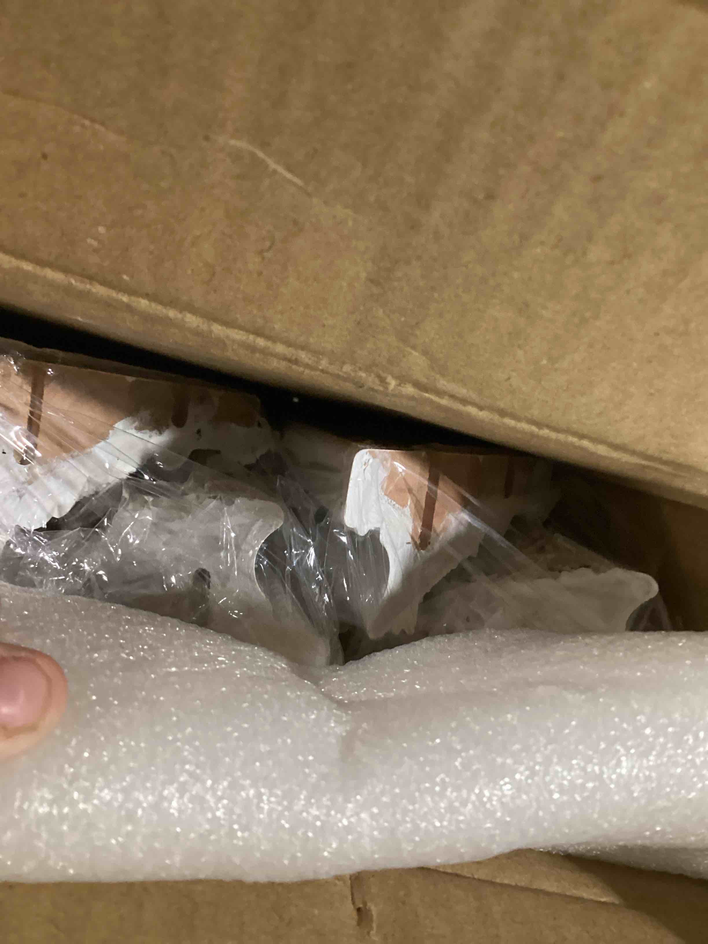 https://s3.amazonaws.com/lotting-images-prod/bidfta/TEA0474714_1732128557737.jpeg