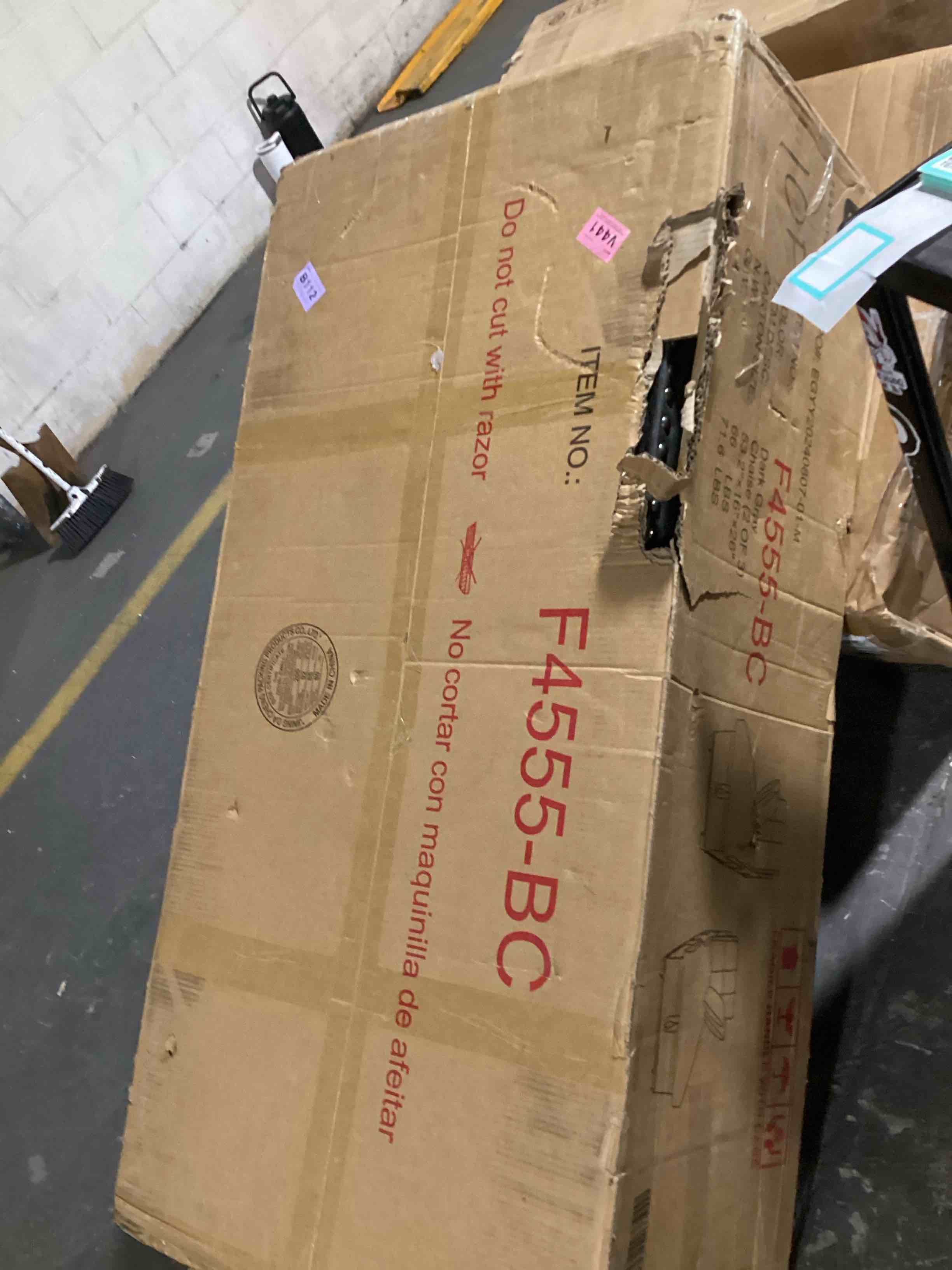 https://s3.amazonaws.com/lotting-images-prod/bidfta/TEA0474895_1731961690512.jpeg