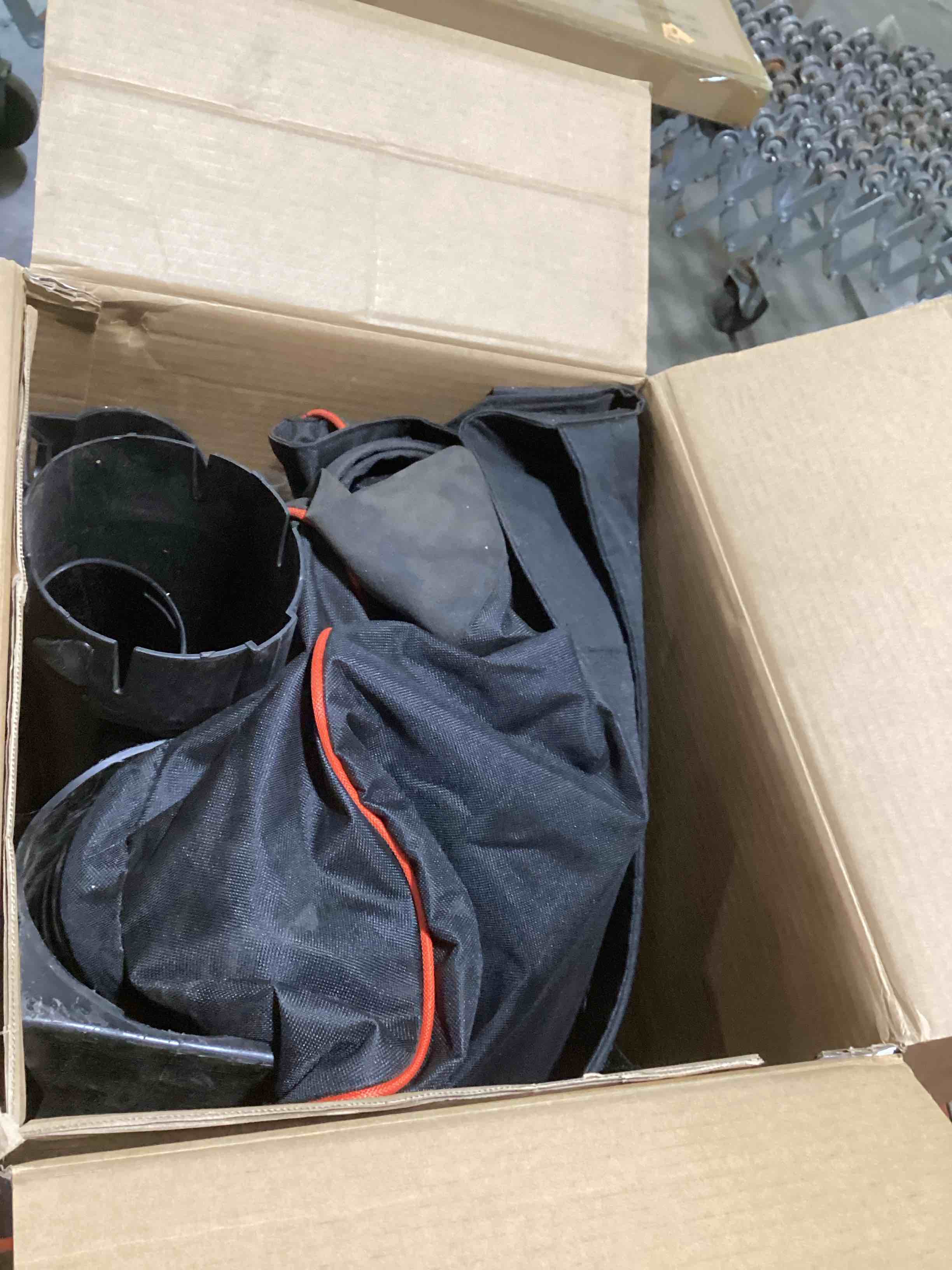https://s3.amazonaws.com/lotting-images-prod/bidfta/TEA0476603_1731342061493.jpeg