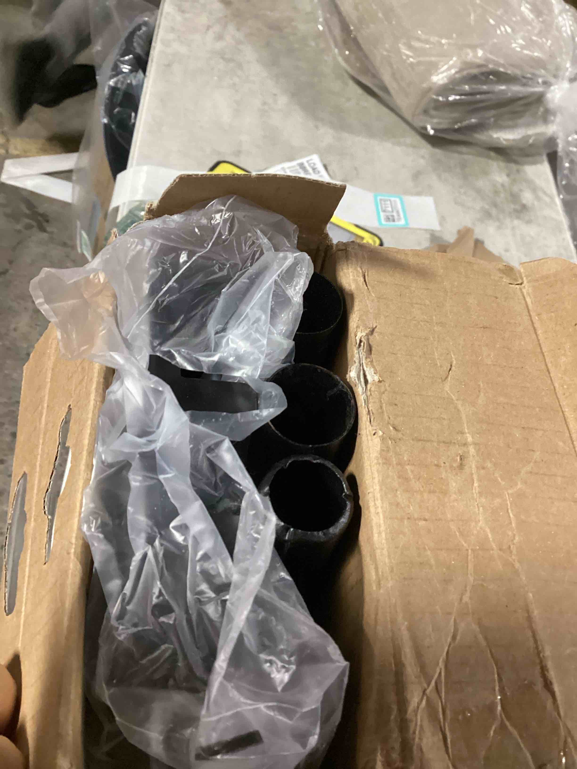 https://s3.amazonaws.com/lotting-images-prod/bidfta/TEA0476990_1731082794469.jpeg