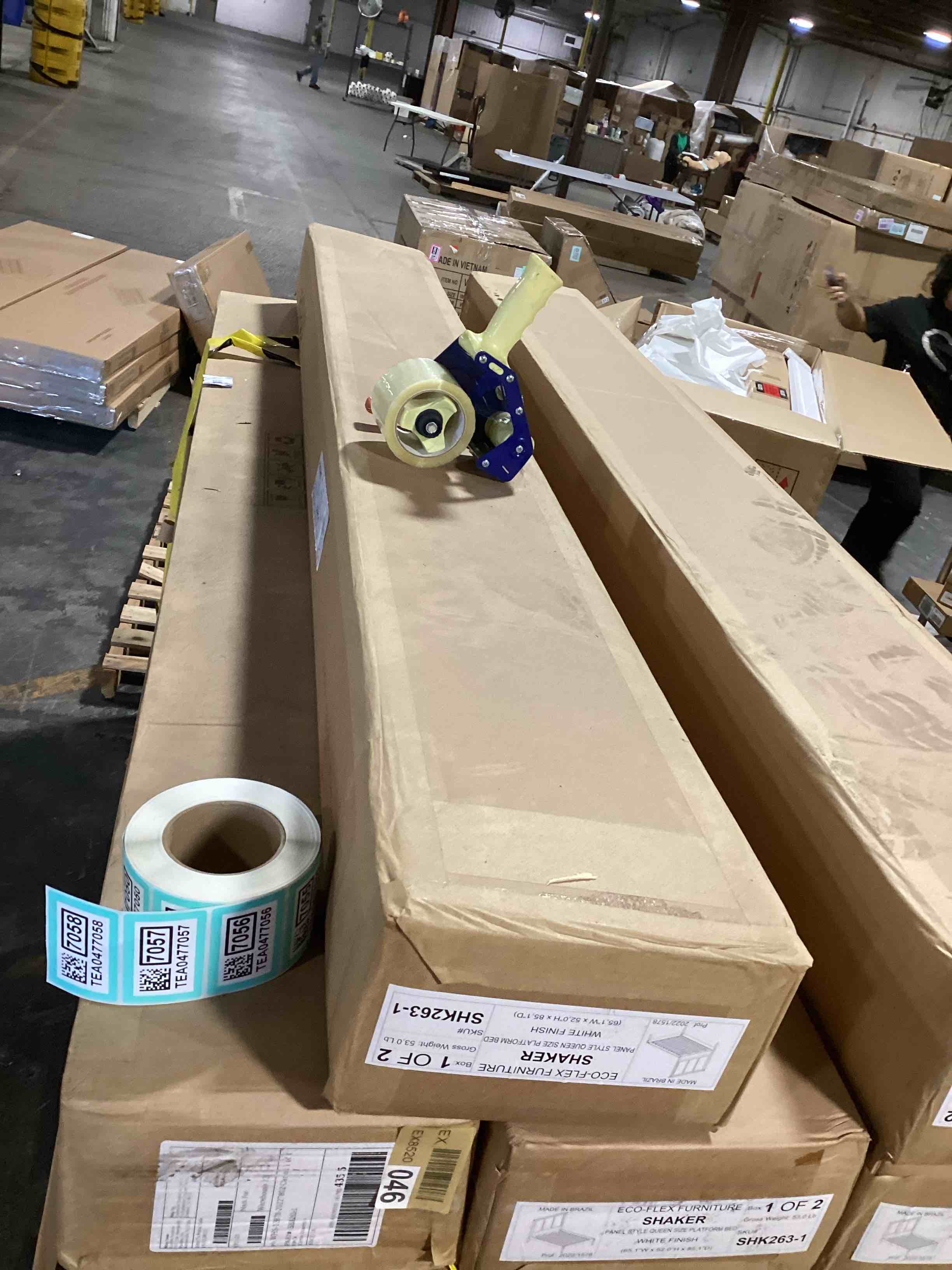 https://s3.amazonaws.com/lotting-images-prod/bidfta/TEA0477053_1731073449581.jpeg