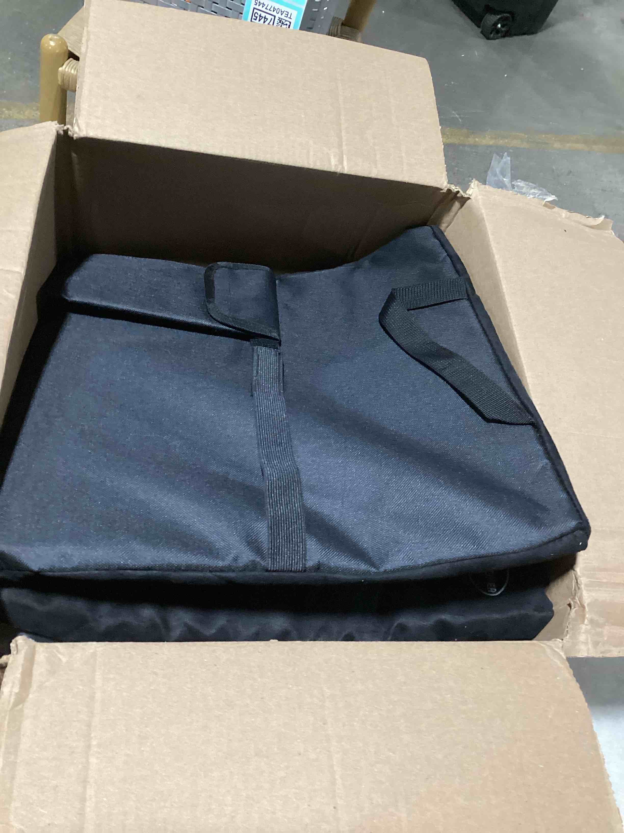 https://s3.amazonaws.com/lotting-images-prod/bidfta/TEA0477455_1730926096451.jpeg