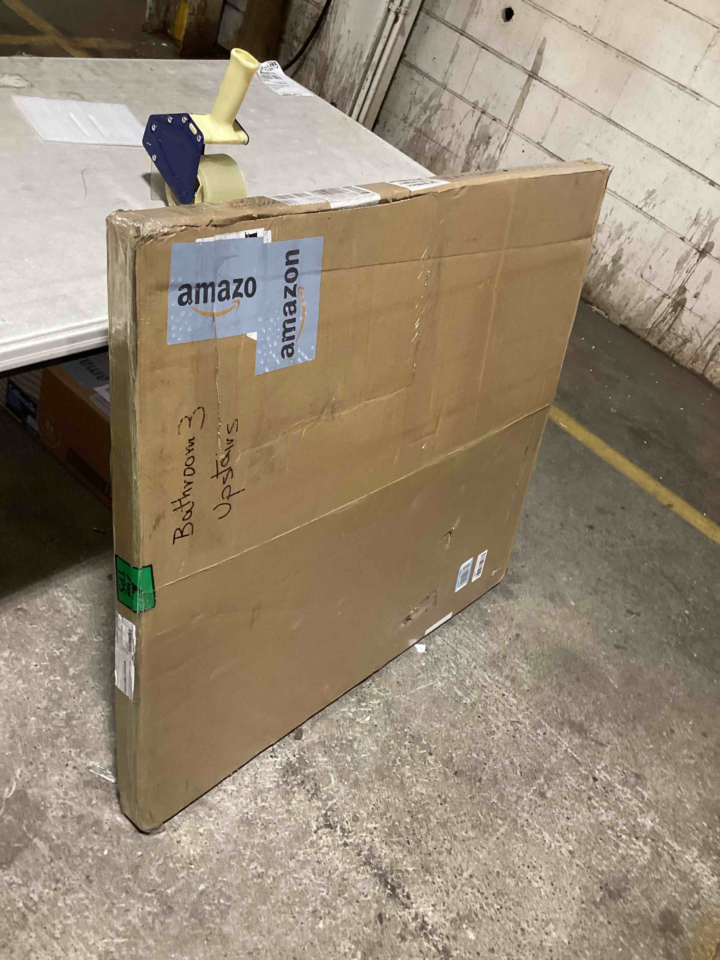 https://s3.amazonaws.com/lotting-images-prod/bidfta/TEA0477471_1730925123040.jpeg