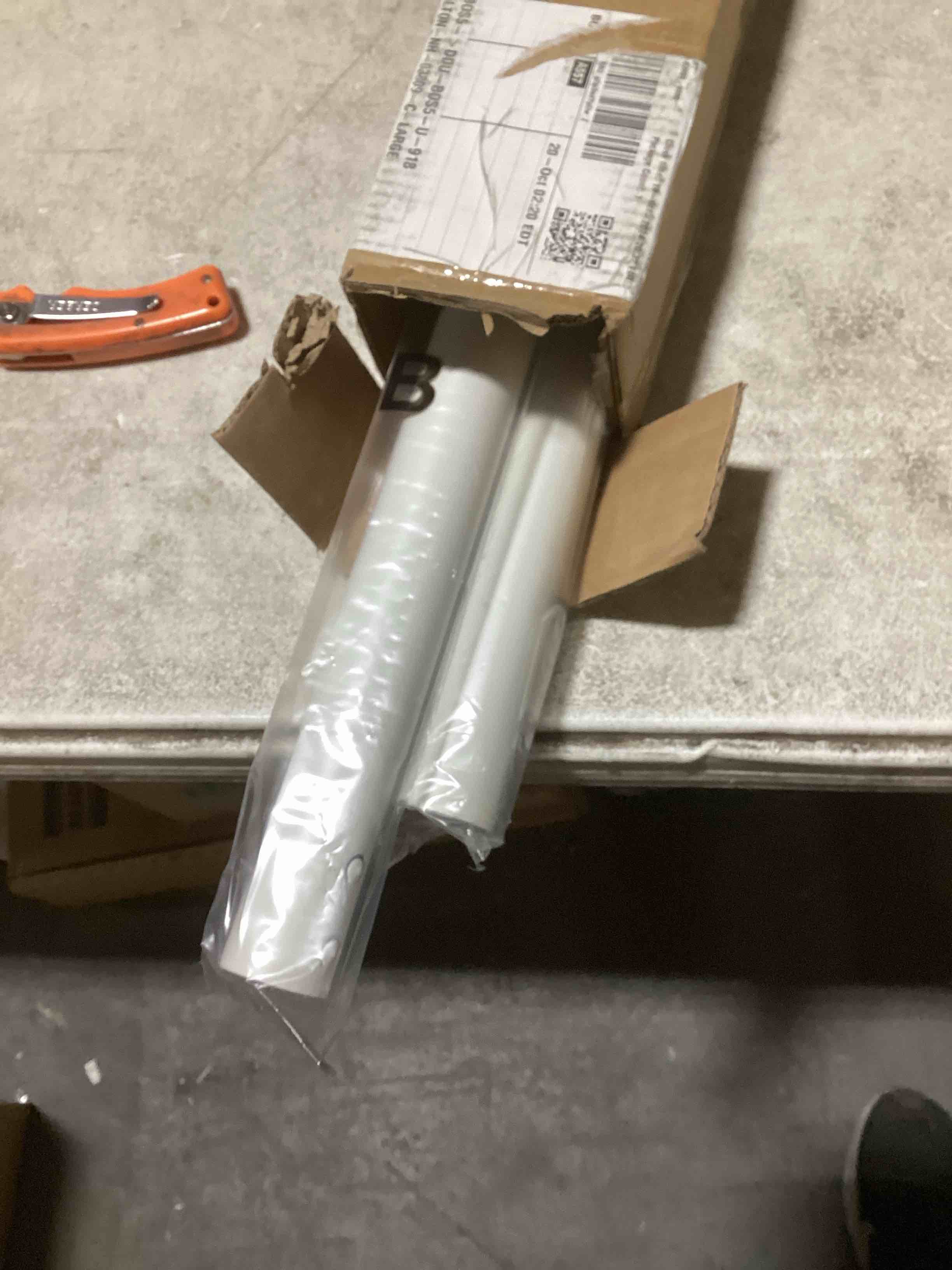https://s3.amazonaws.com/lotting-images-prod/bidfta/TEA0477863_1730822143115.jpeg