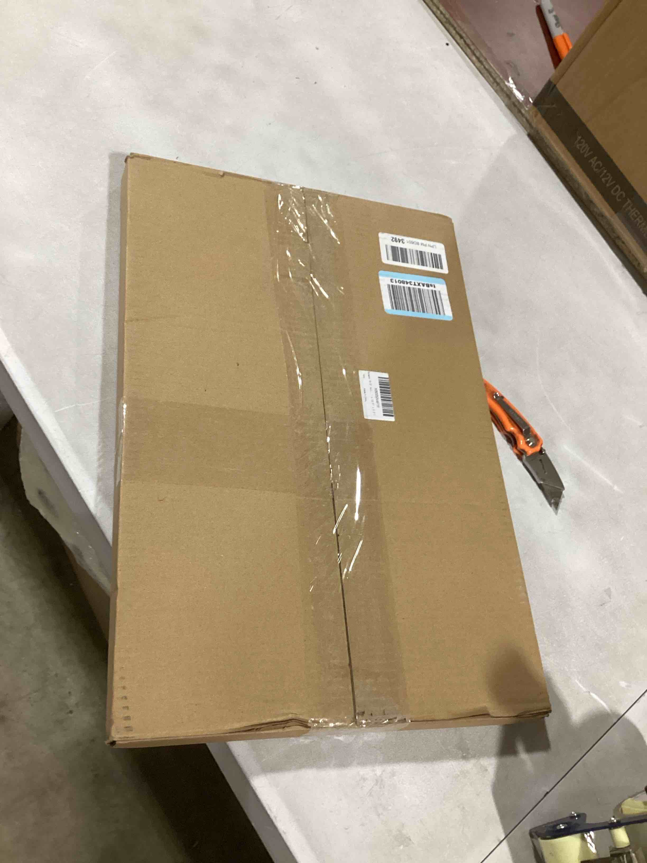 https://s3.amazonaws.com/lotting-images-prod/bidfta/TEA0478103_1732736396544.jpeg