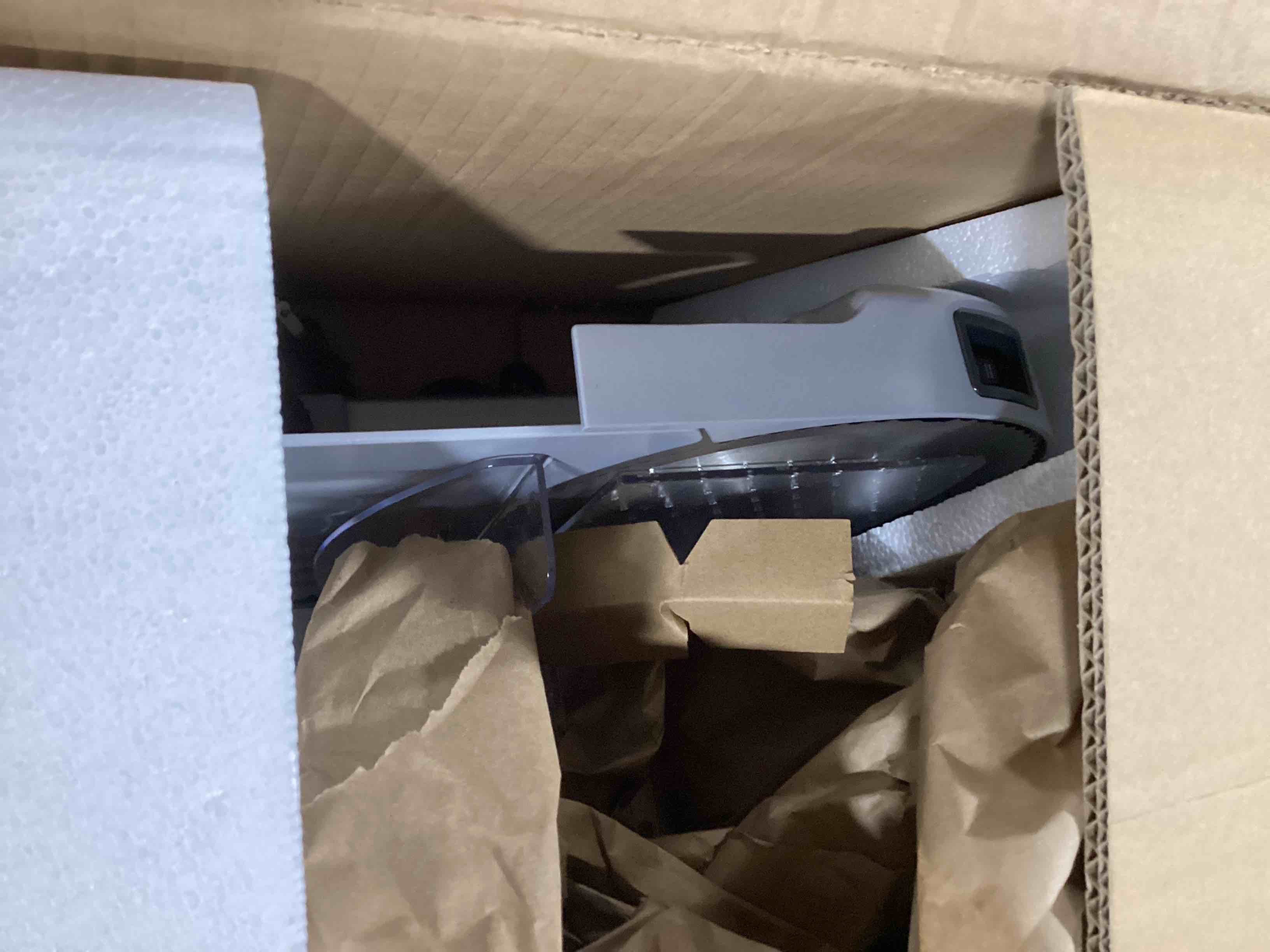 https://s3.amazonaws.com/lotting-images-prod/bidfta/TEA0478186_1732722120708.jpeg