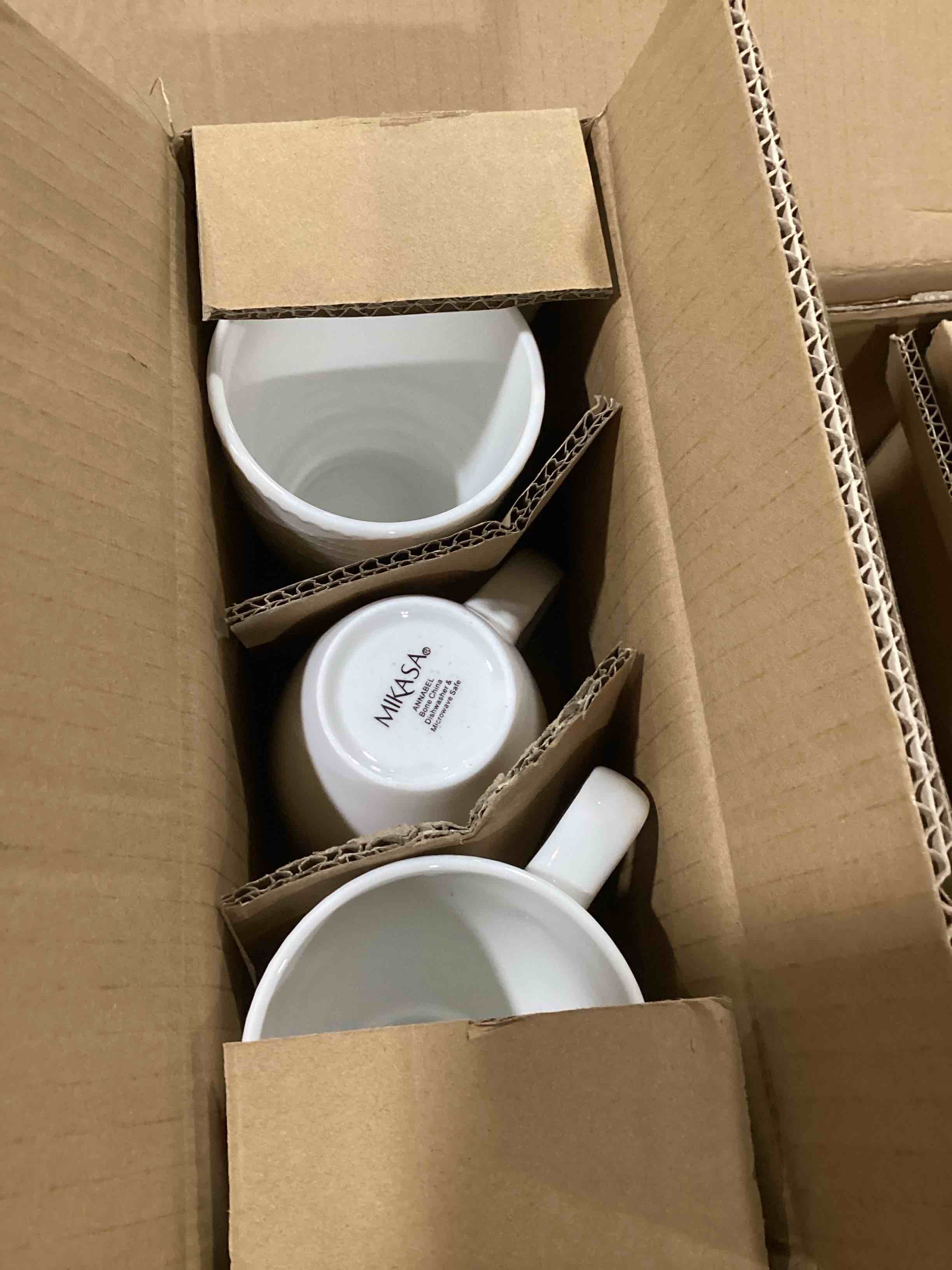https://s3.amazonaws.com/lotting-images-prod/bidfta/TEA0478580_1732643319387.jpeg