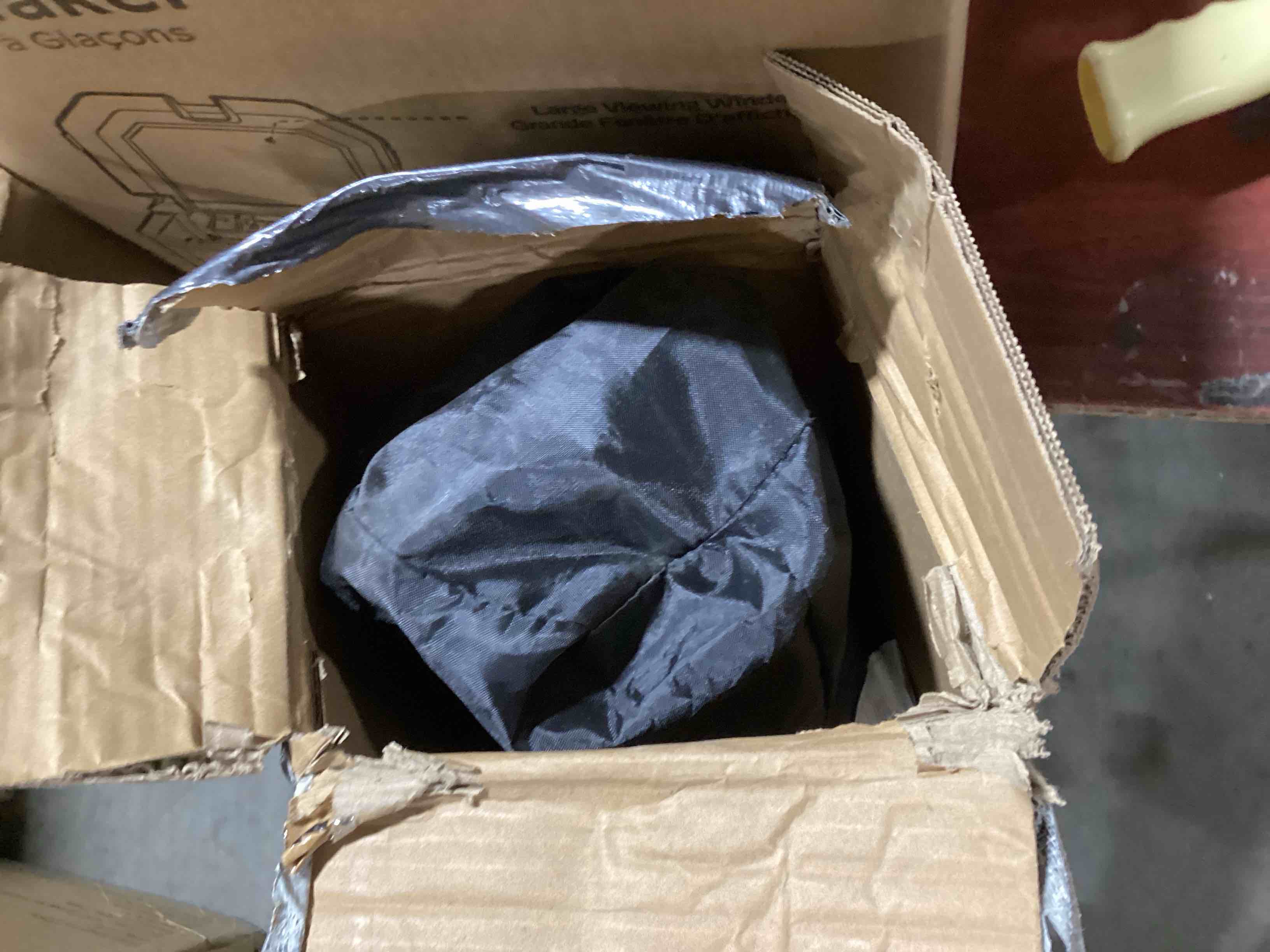 https://s3.amazonaws.com/lotting-images-prod/bidfta/TEA0479230_1732118630639.jpeg