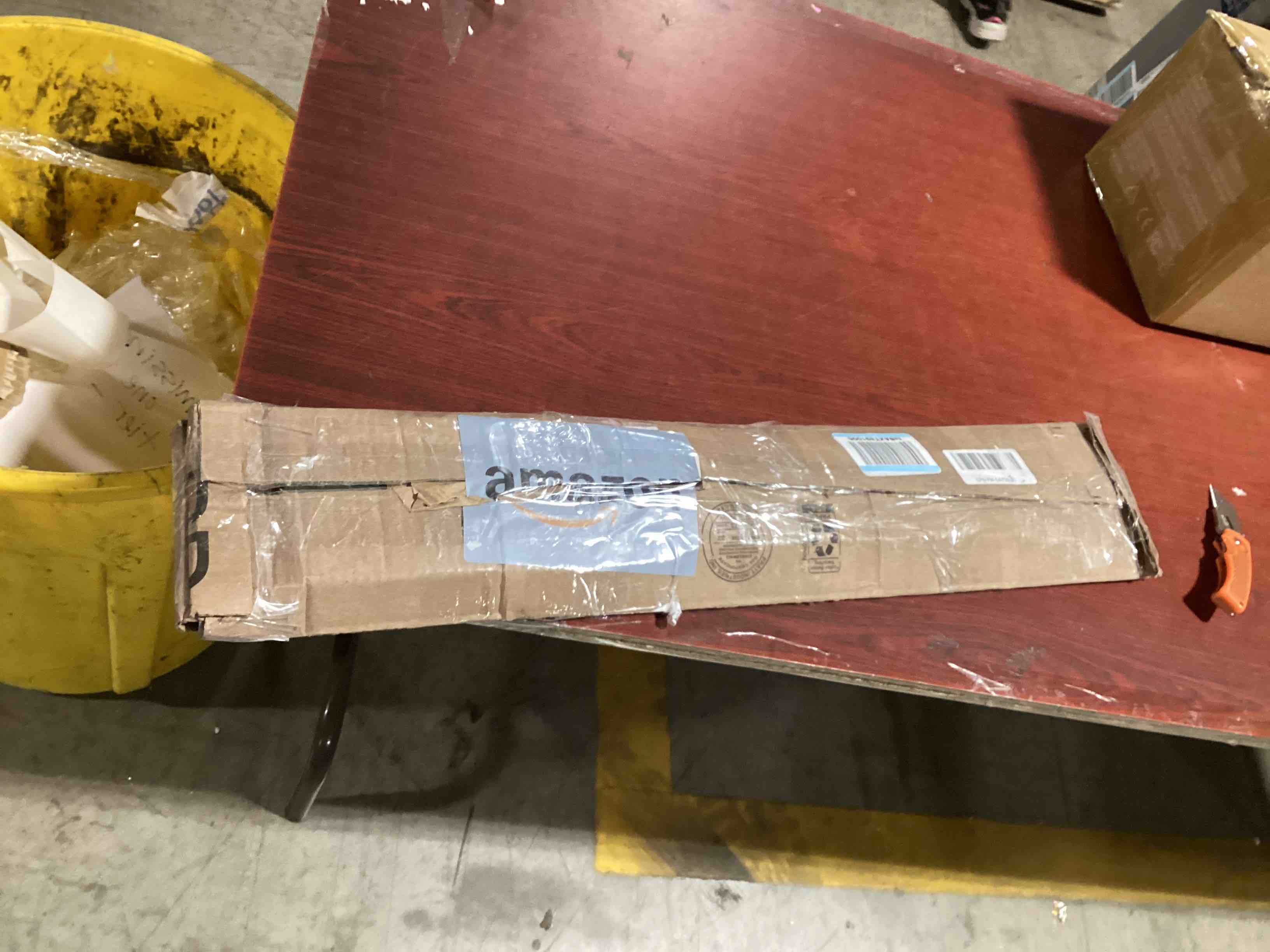 https://s3.amazonaws.com/lotting-images-prod/bidfta/TEA0479322_1732110147193.jpeg