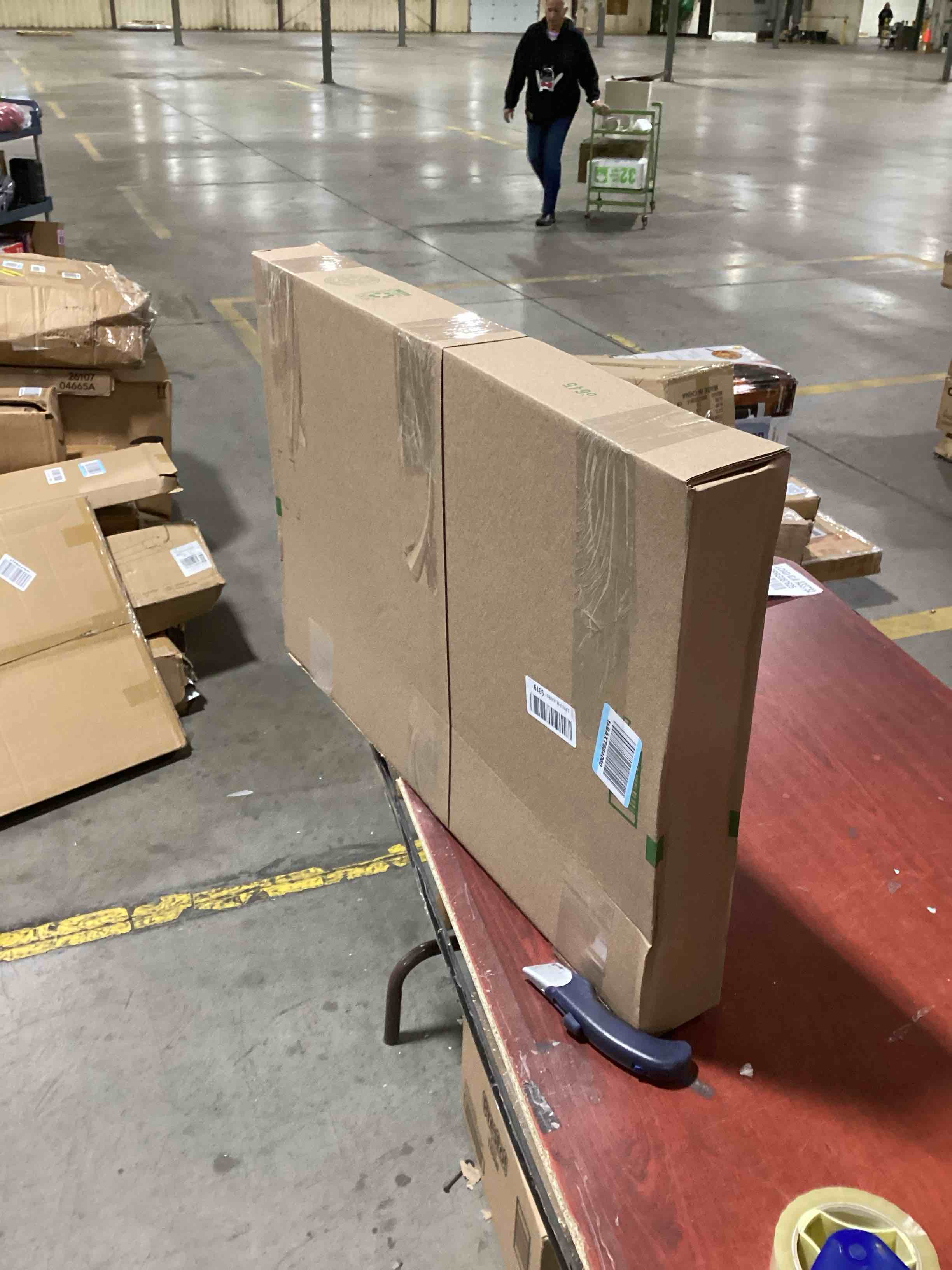 https://s3.amazonaws.com/lotting-images-prod/bidfta/TEA0479824_1731675800313.jpeg