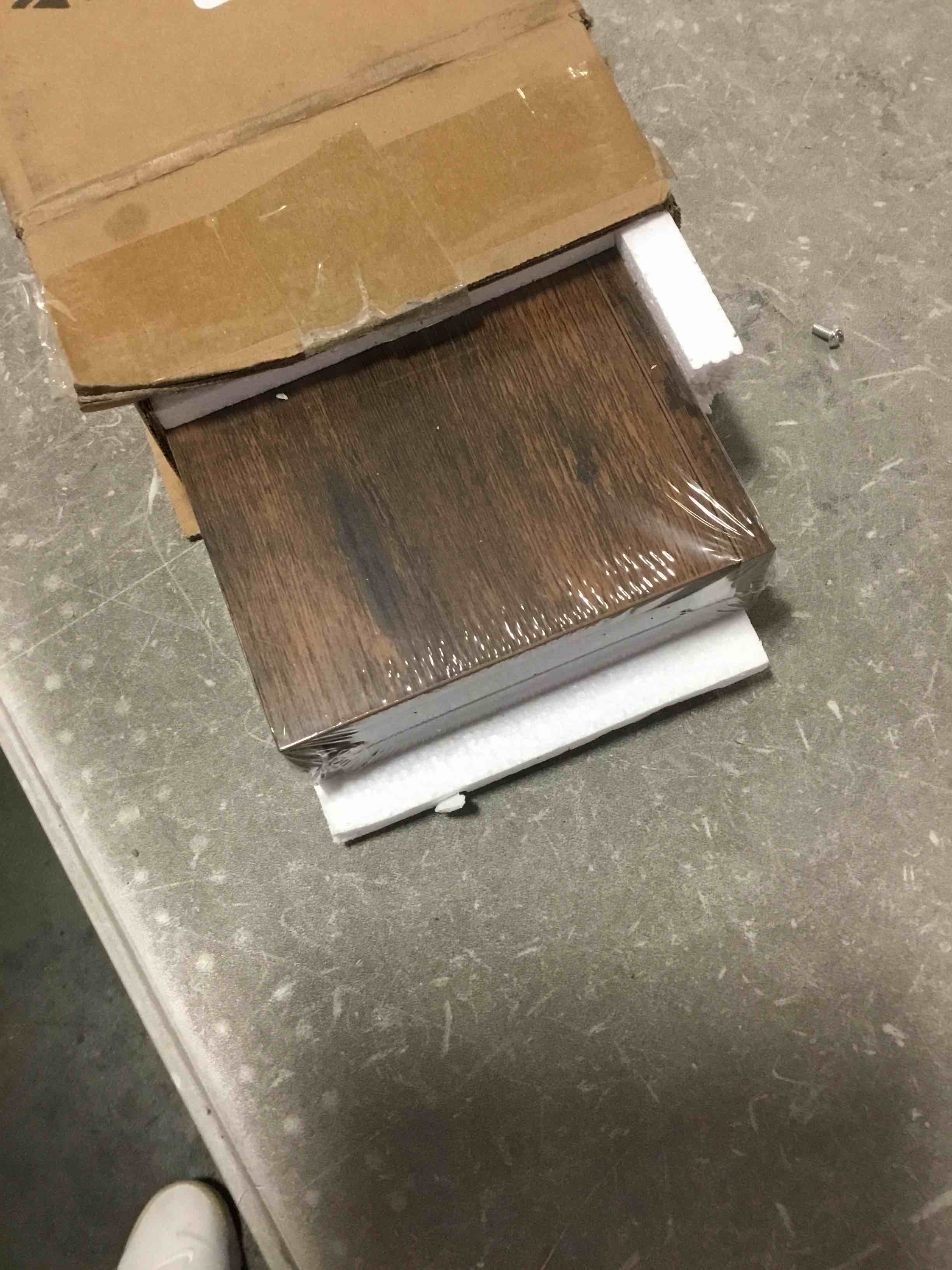 https://s3.amazonaws.com/lotting-images-prod/bidfta/TEA0481654_1730232118901.jpeg